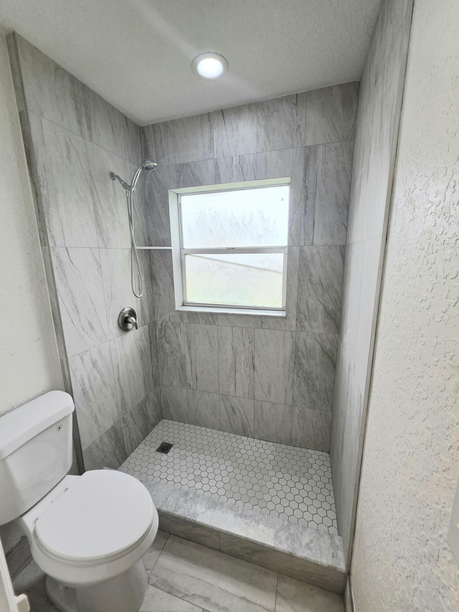 EAST RIDGE - Residential Lease