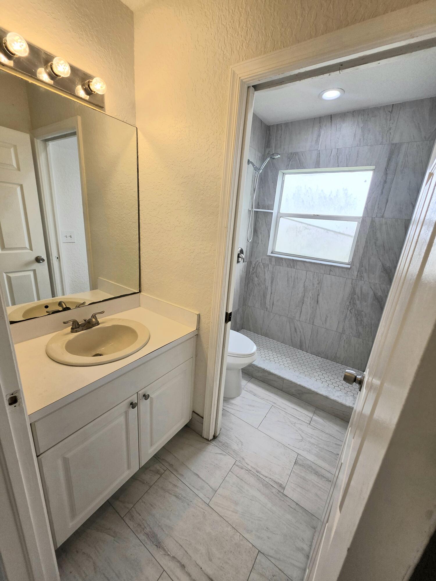 EAST RIDGE - Residential Lease