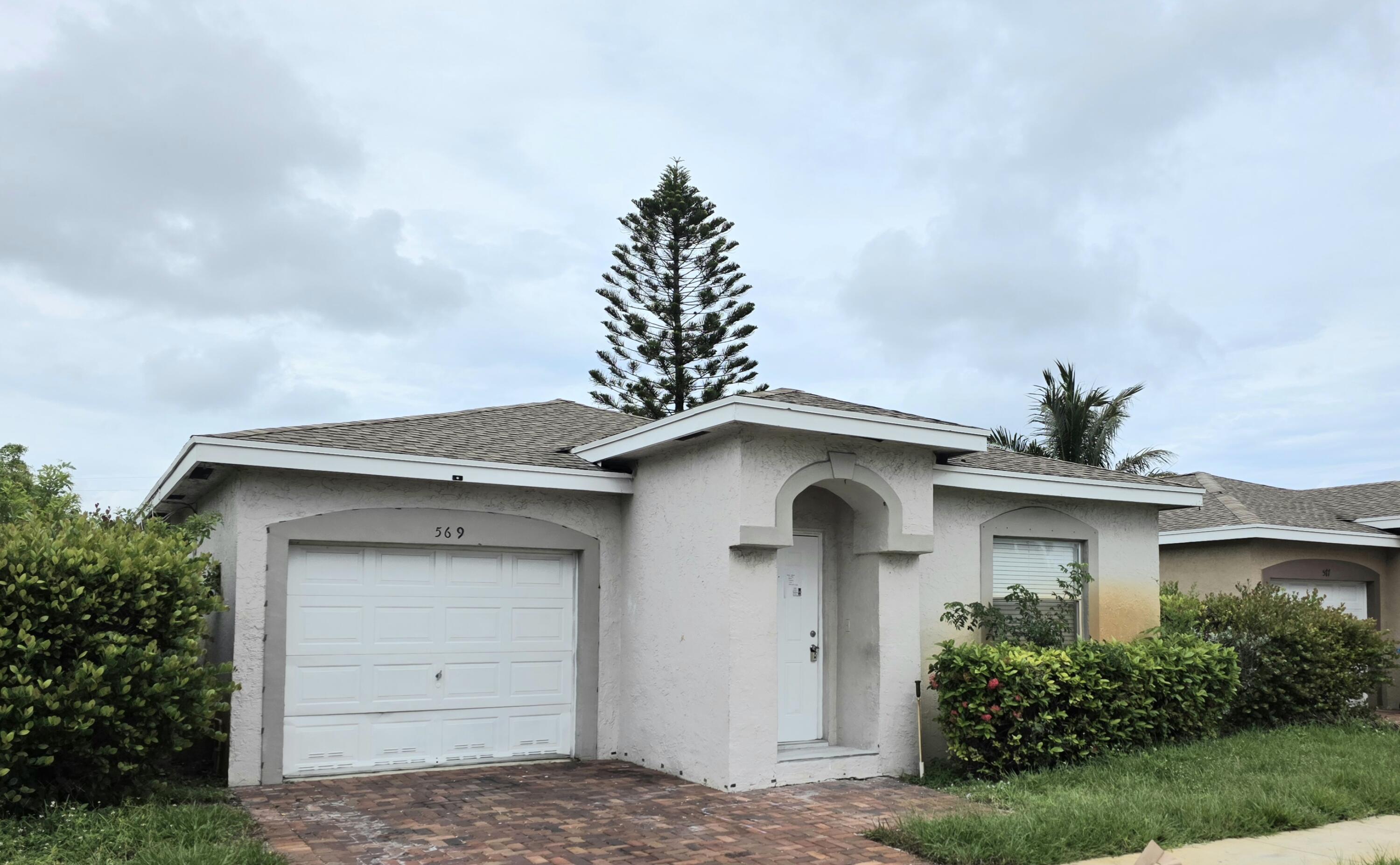 EAST RIDGE - Residential Lease