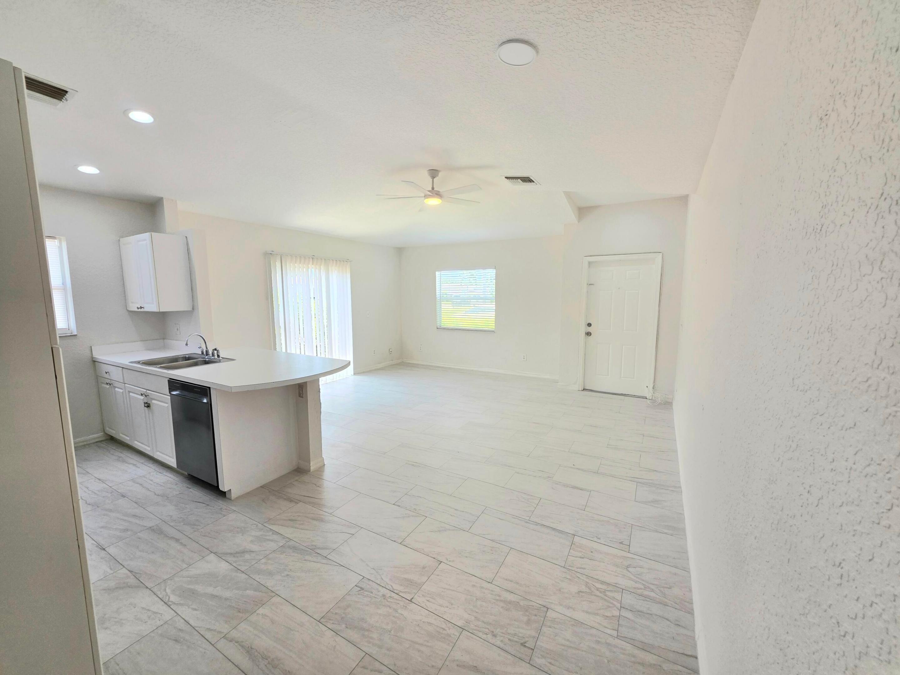 EAST RIDGE - Residential Lease