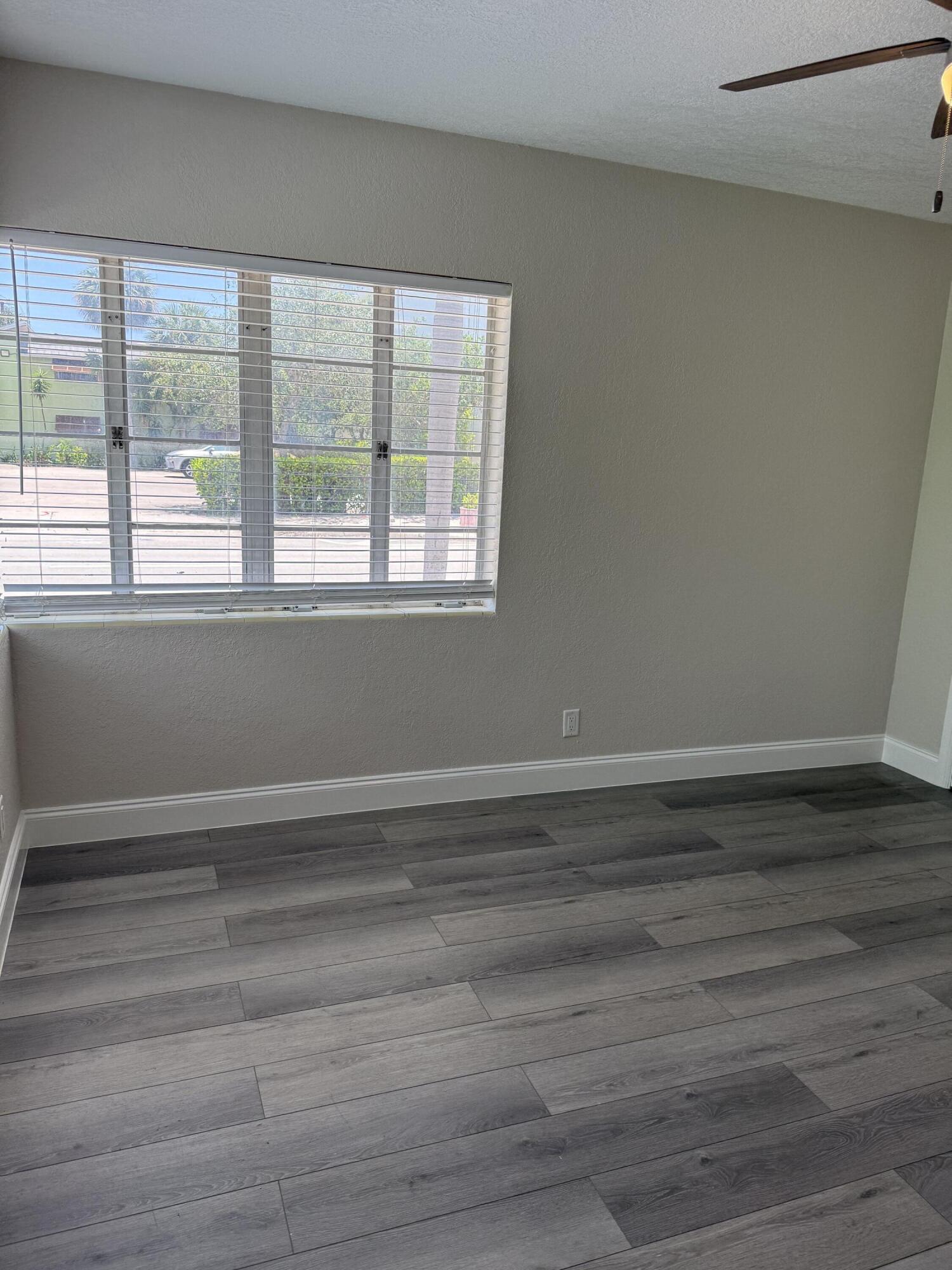 LAKE WORTH TOWN OF - Residential Lease