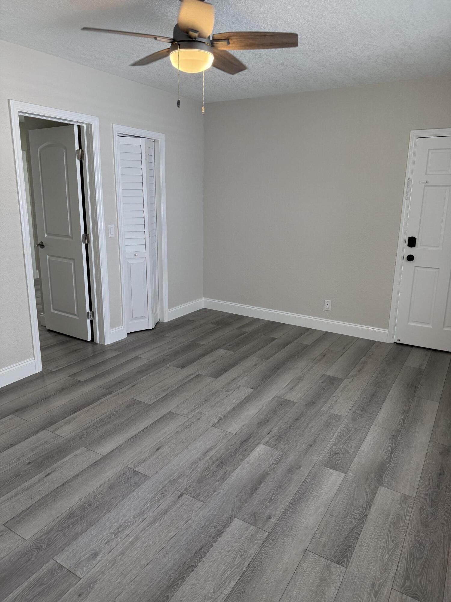 LAKE WORTH TOWN OF - Residential Lease