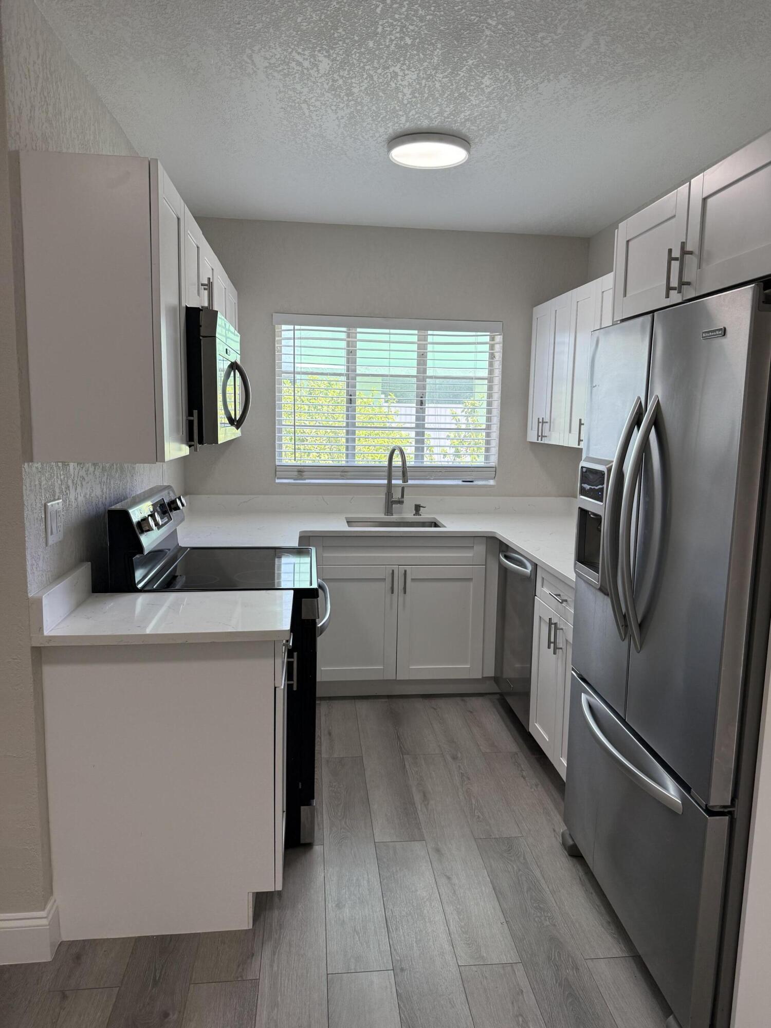 LAKE WORTH TOWN OF - Residential Lease