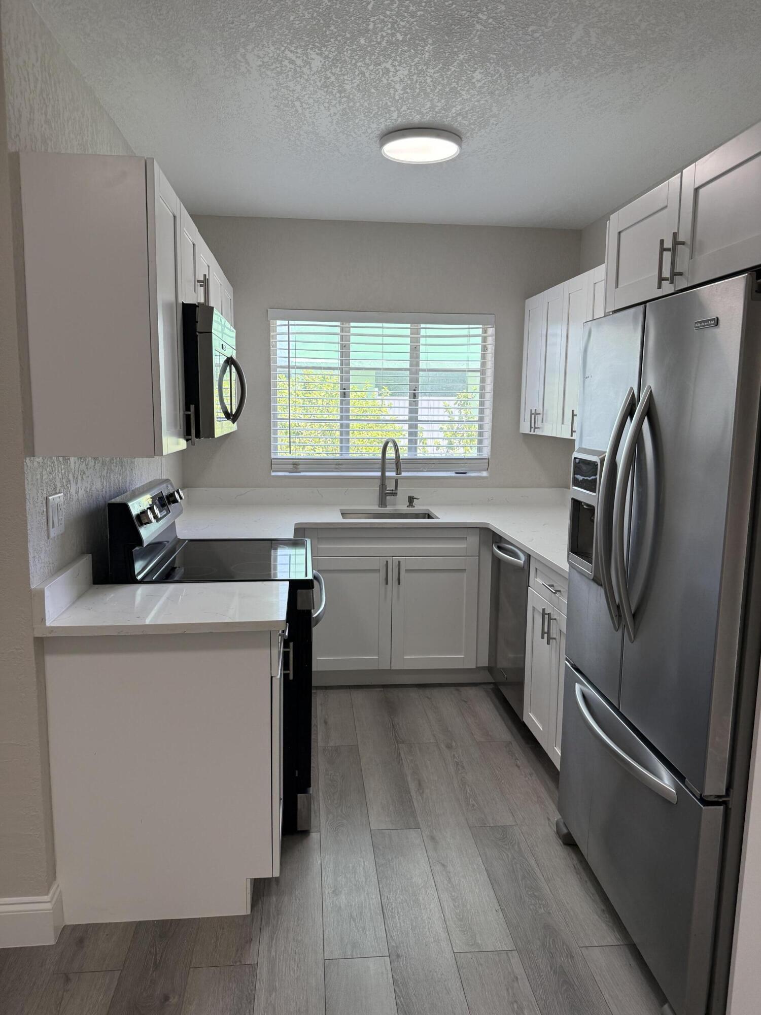 LAKE WORTH TOWN OF - Residential Lease