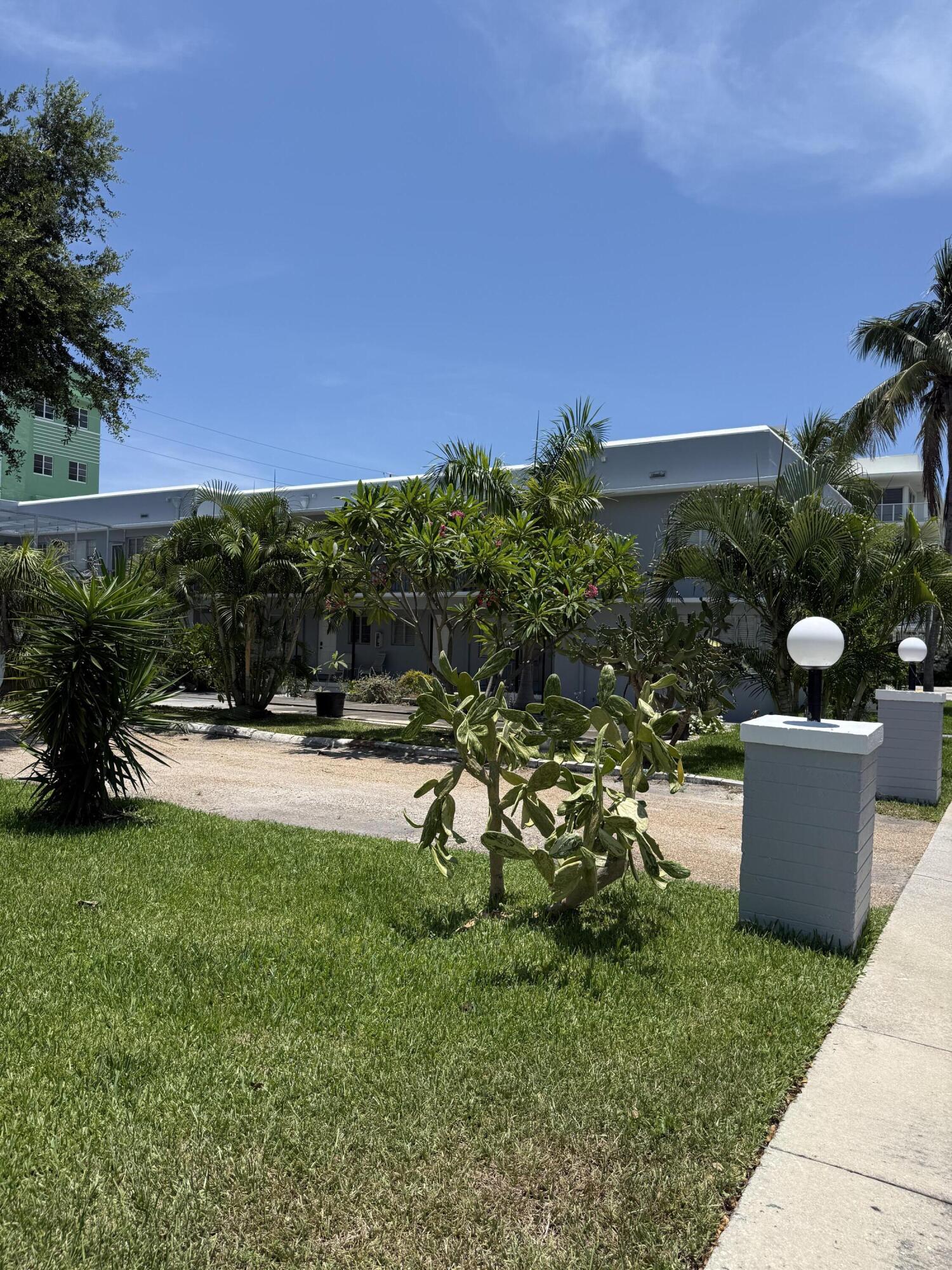 LAKE WORTH TOWN OF - Residential Lease