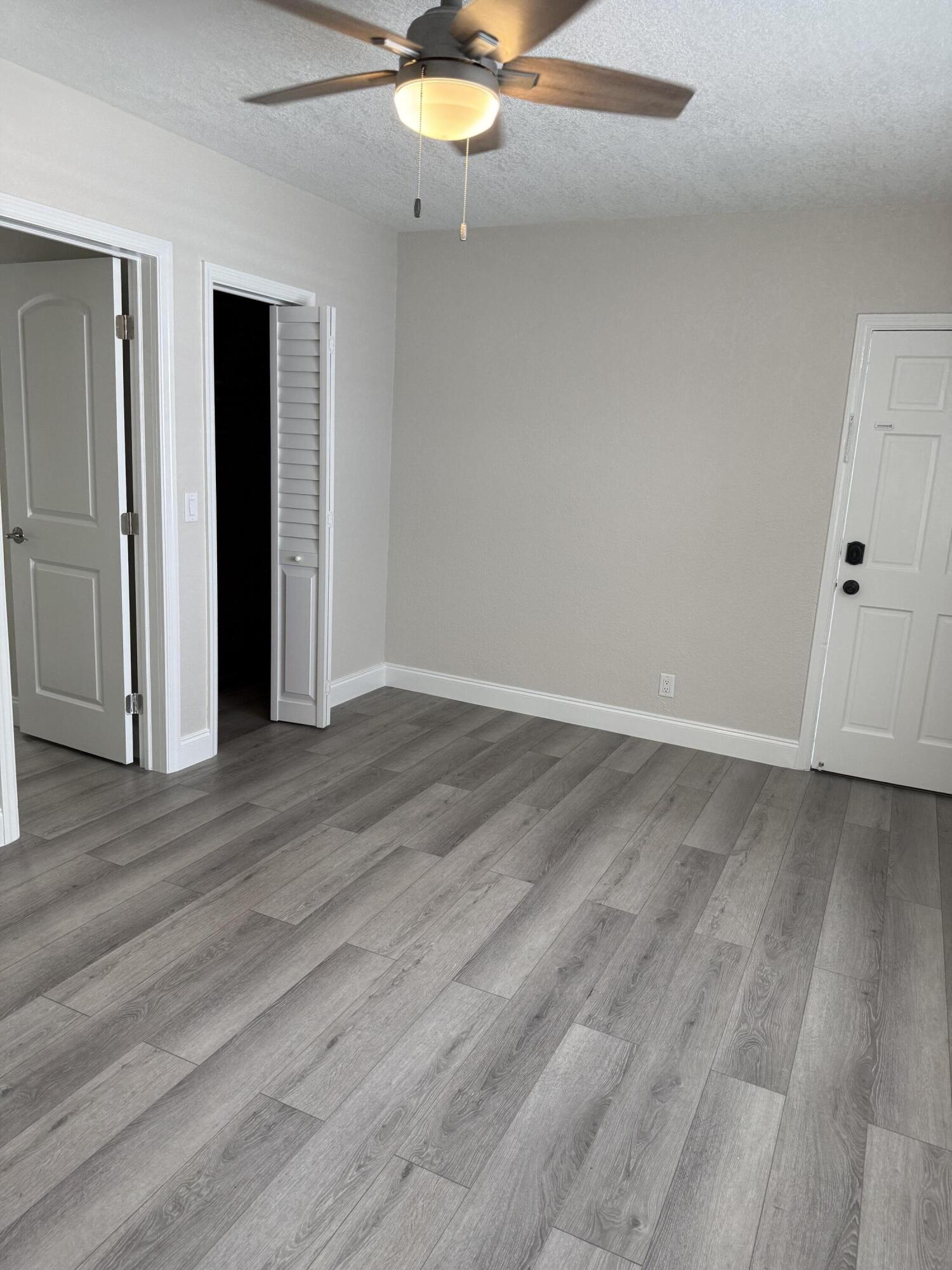 LAKE WORTH TOWN OF - Residential Lease