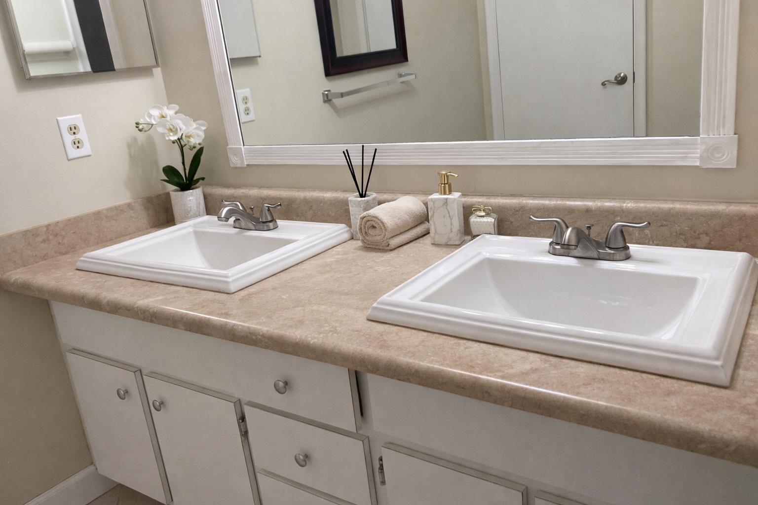 OCEAN TOWNHOMES CONDO - Residential