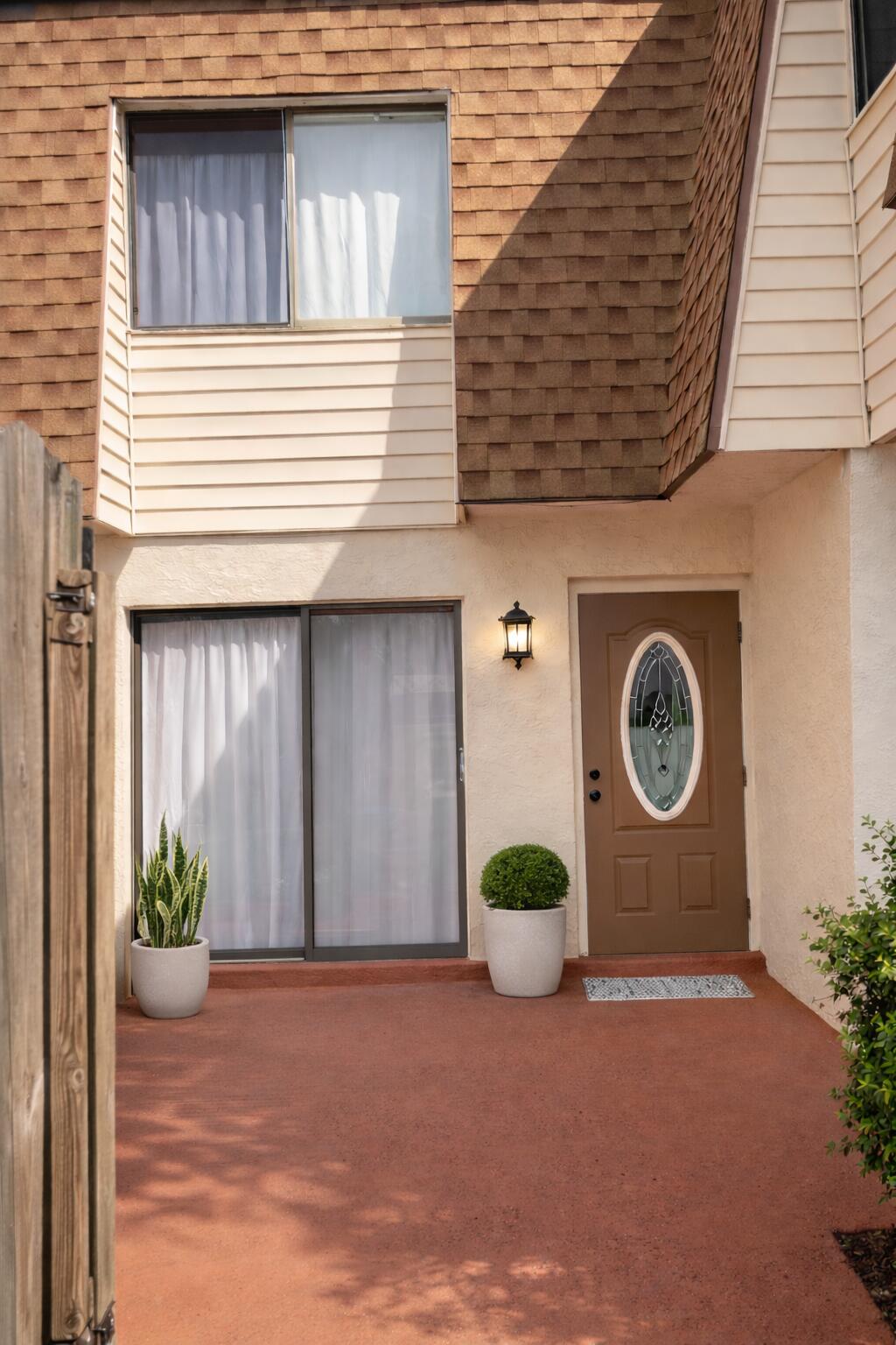 OCEAN TOWNHOMES CONDO - Residential