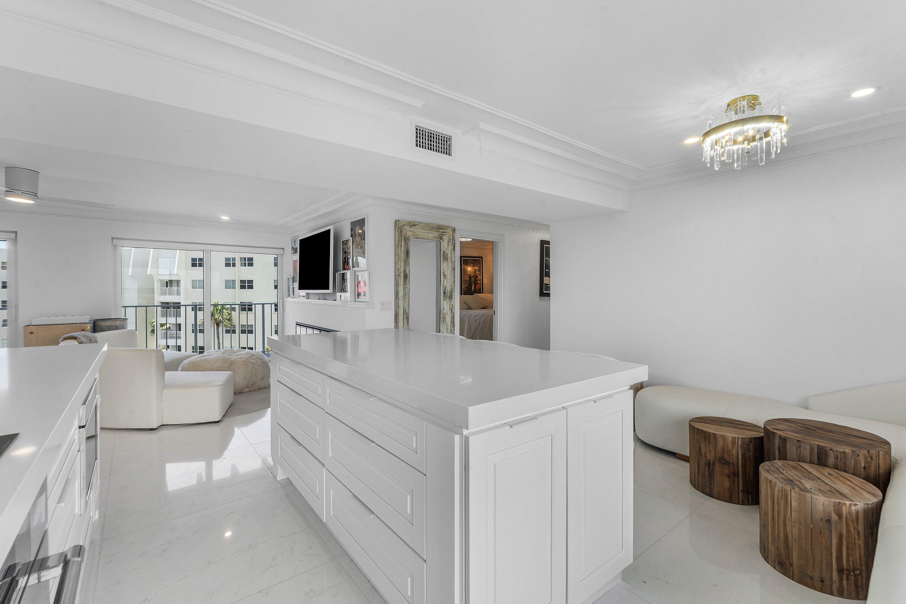 SOUTH PALM RESIDENCE INC - Residential Lease