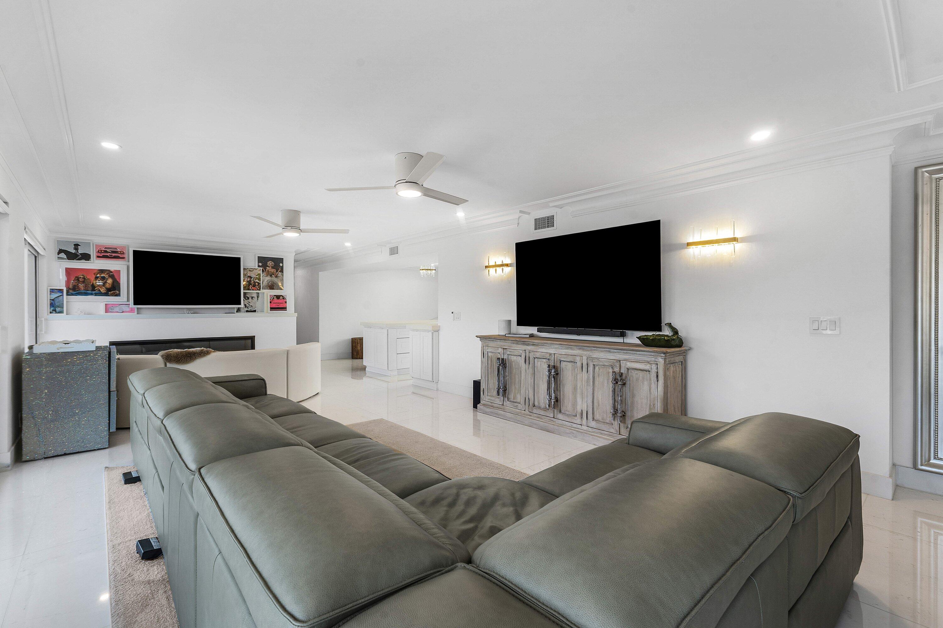 SOUTH PALM RESIDENCE INC - Residential Lease