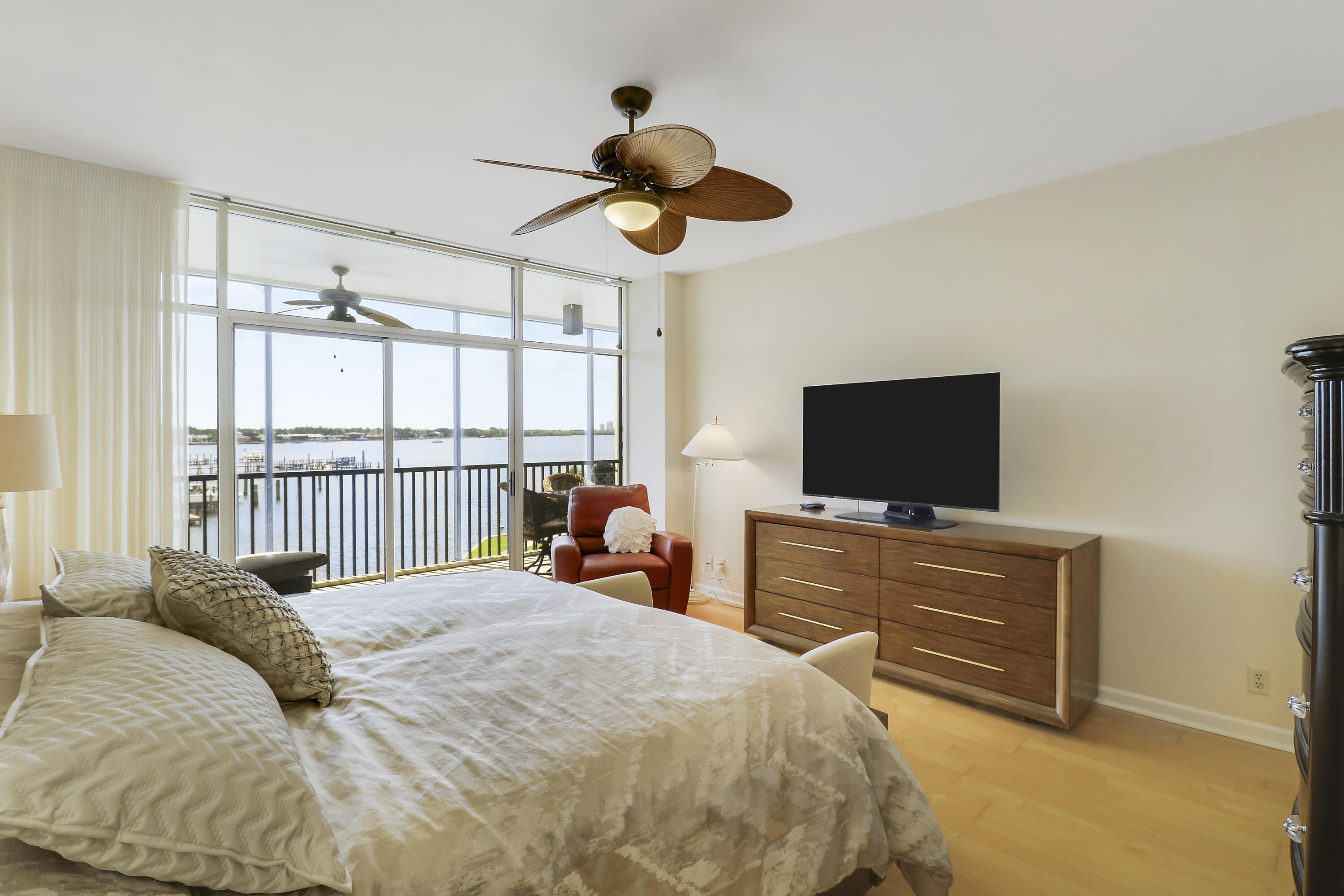 MARINA AT TWELVE OAKS CONDO - Residential