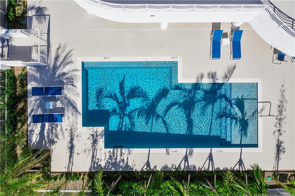 The Wave on Bayshore - Residential