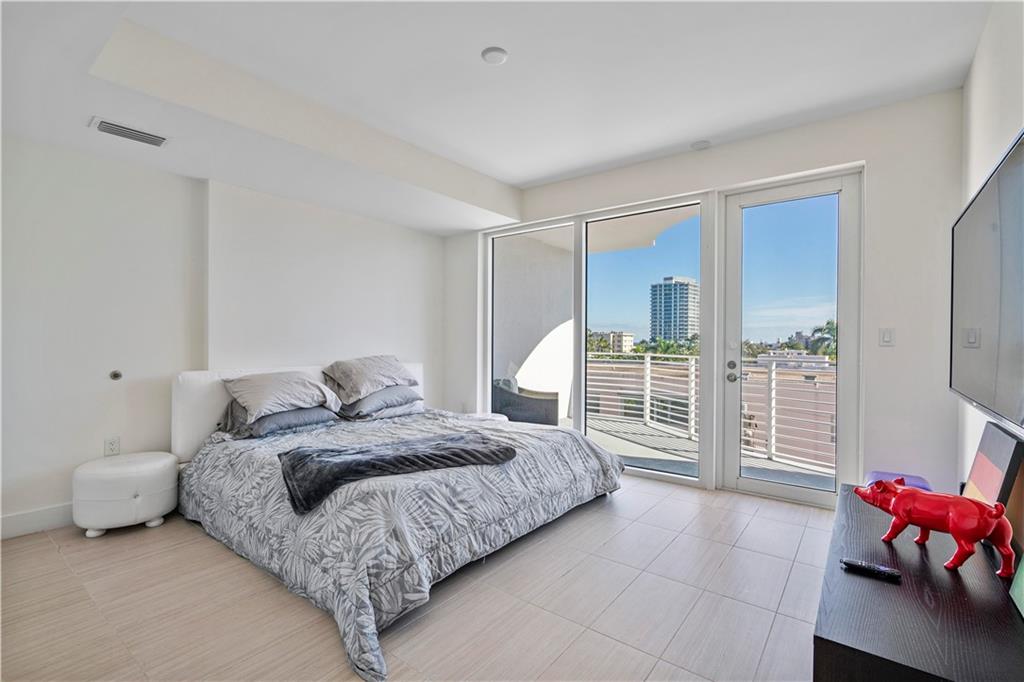 The Wave on Bayshore - Residential