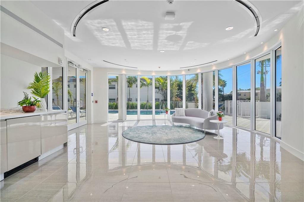 The Wave on Bayshore - Residential