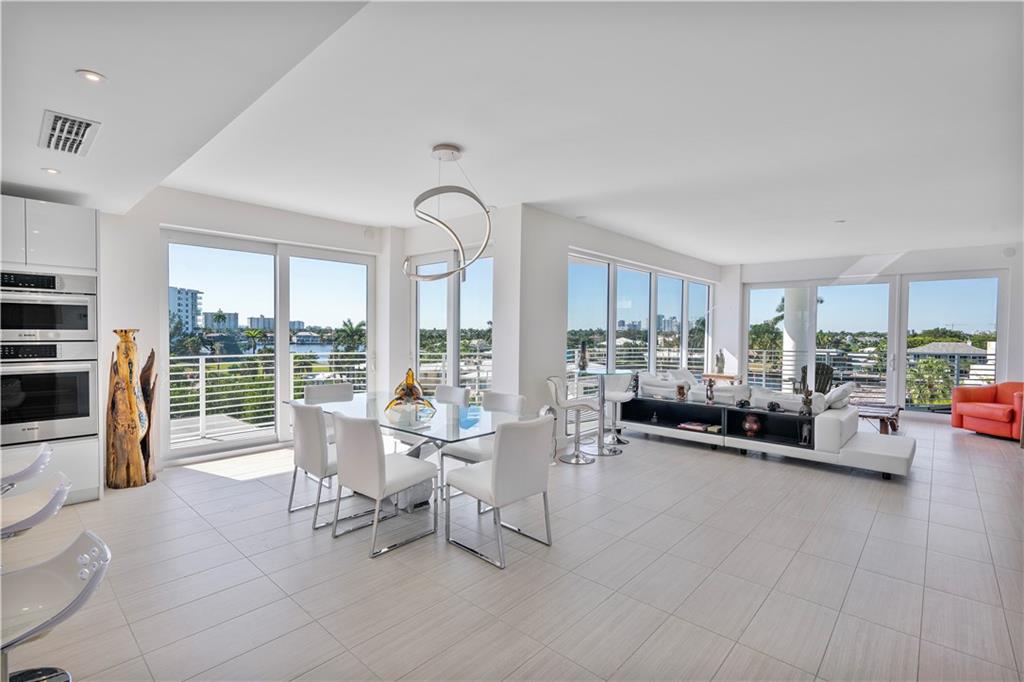 The Wave on Bayshore - Residential