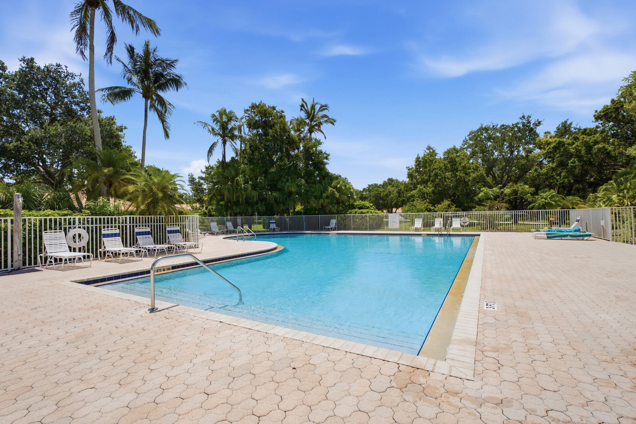 OAKS-SUNTERRACE 4 - Residential