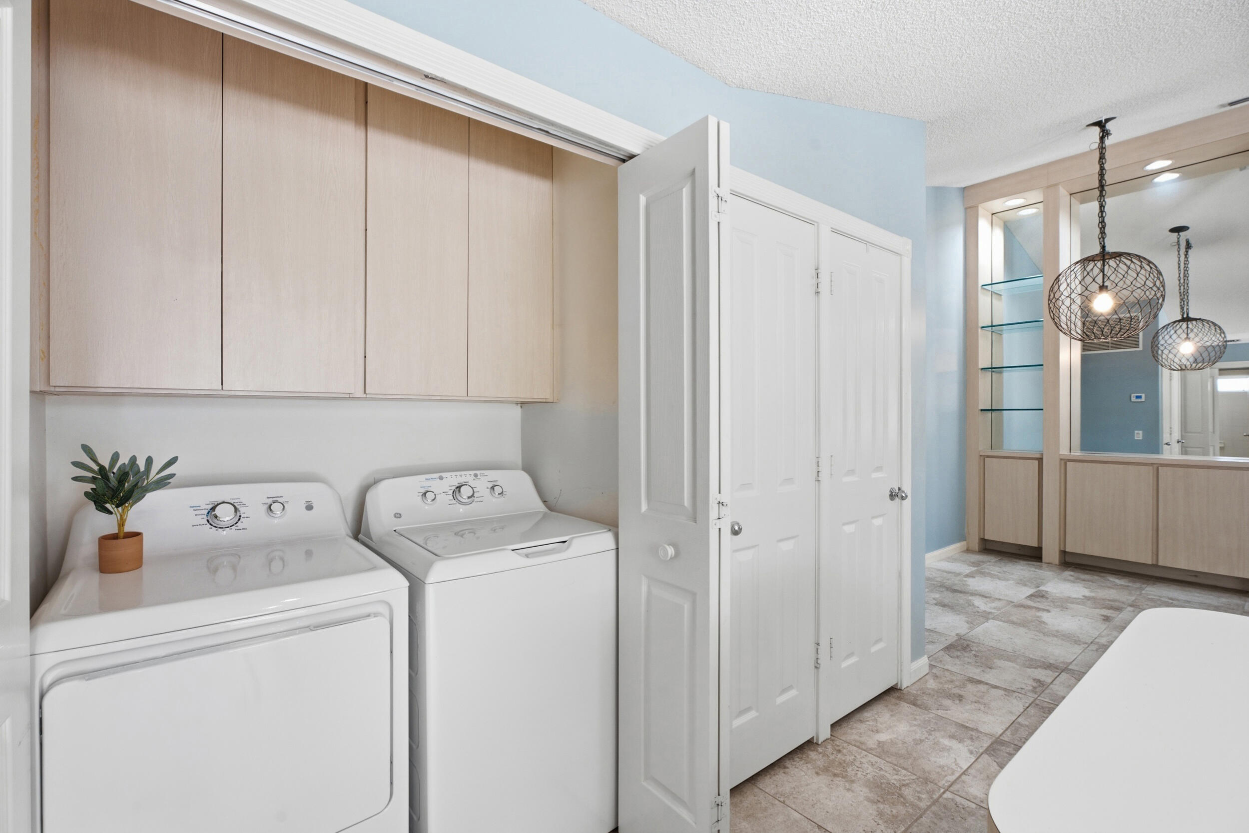 OAKS-SUNTERRACE 4 - Residential
