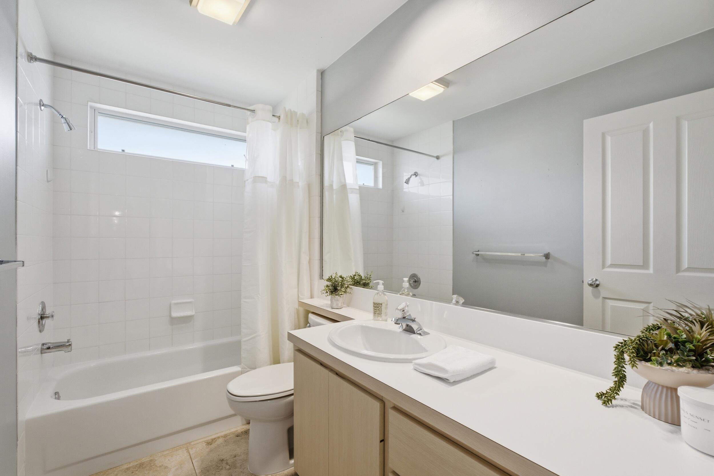 OAKS-SUNTERRACE 4 - Residential