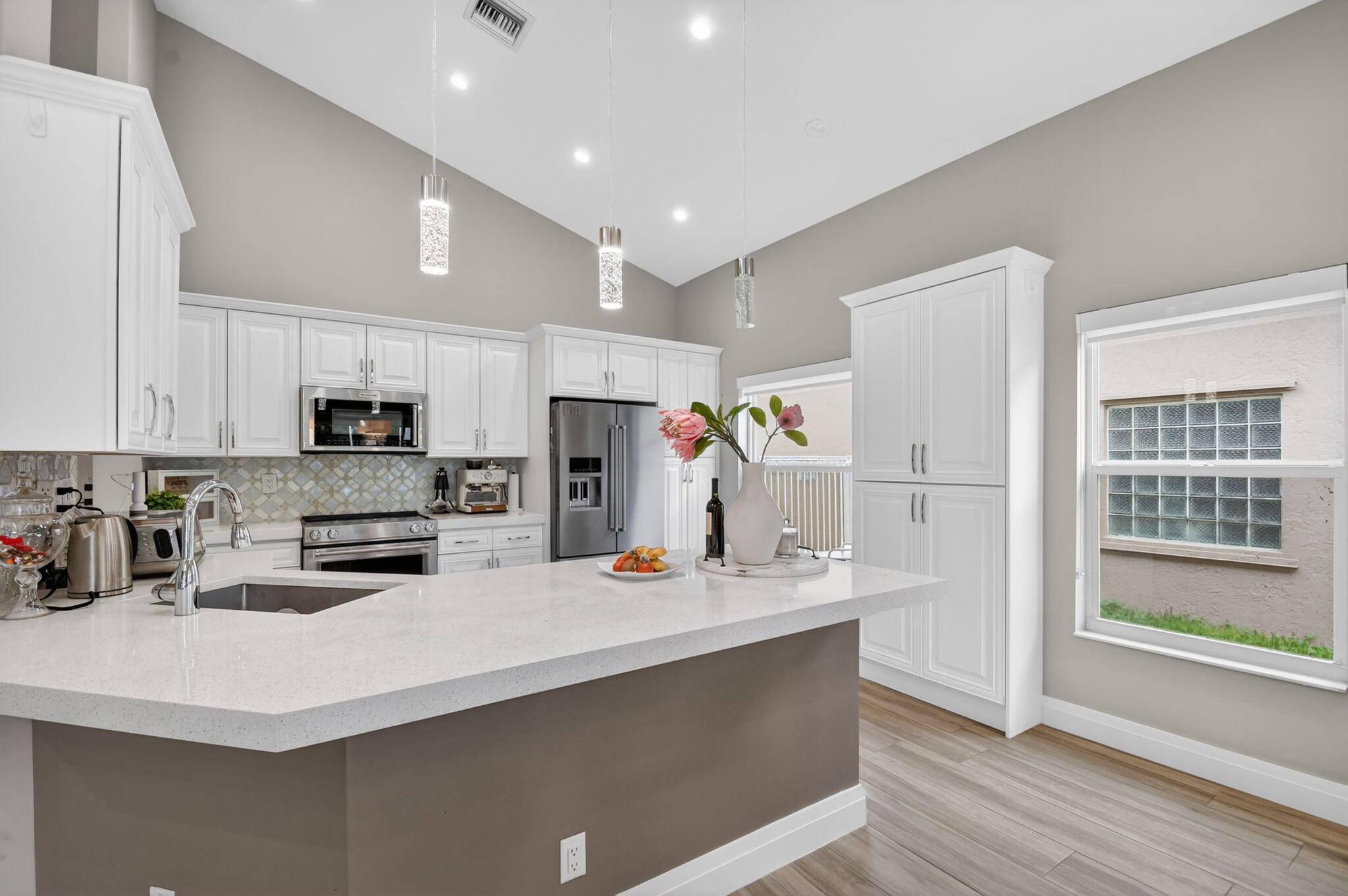 LAKE CHARLESTON PAR J - Residential