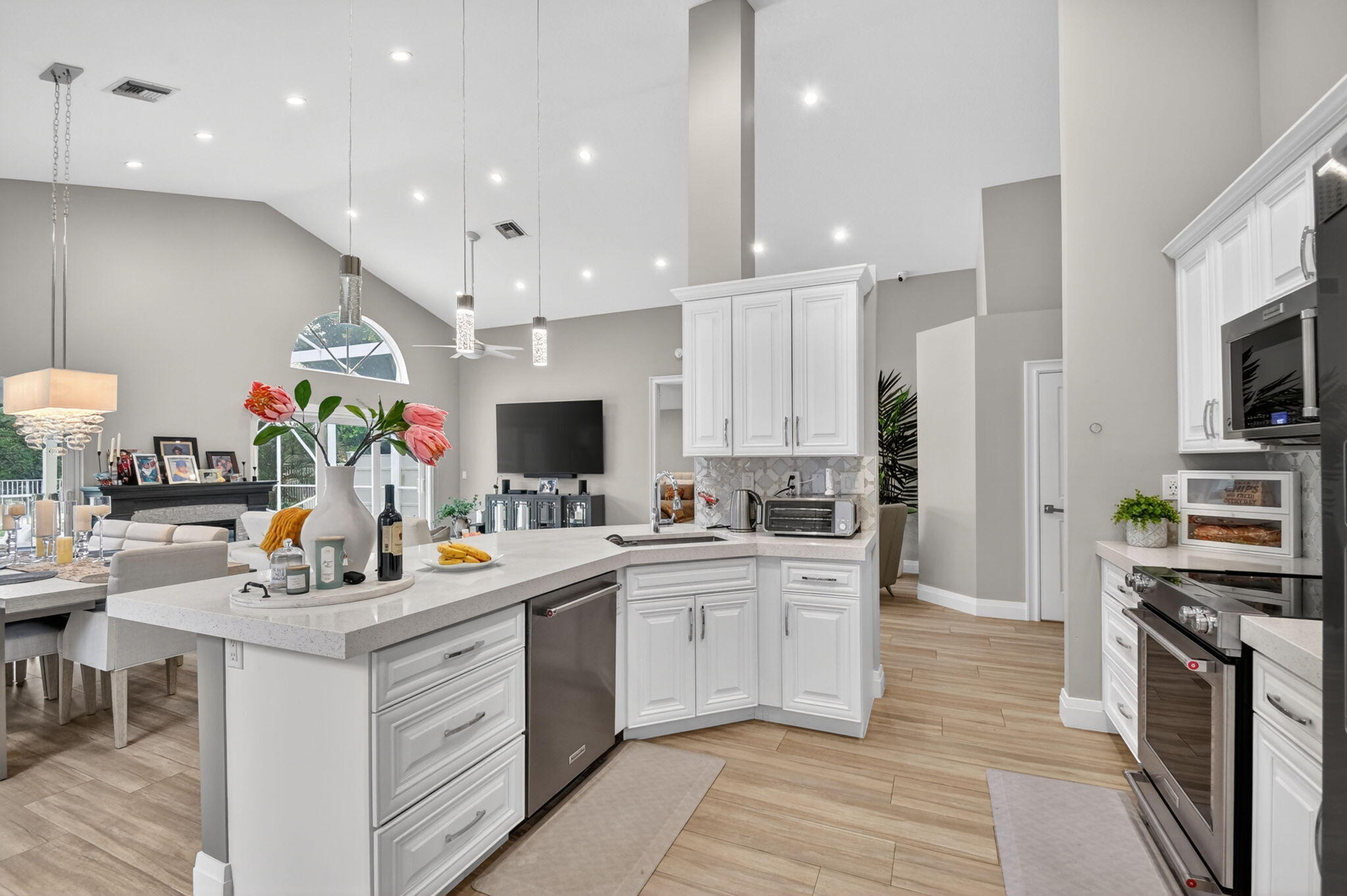 LAKE CHARLESTON PAR J - Residential