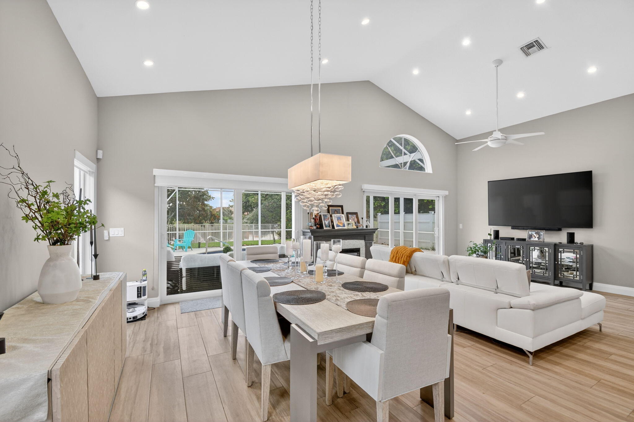 LAKE CHARLESTON PAR J - Residential