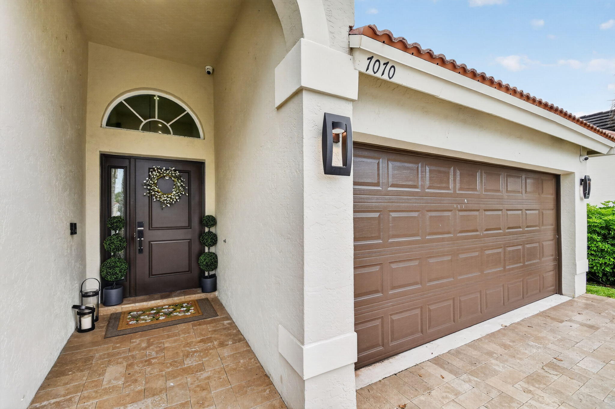 LAKE CHARLESTON PAR J - Residential