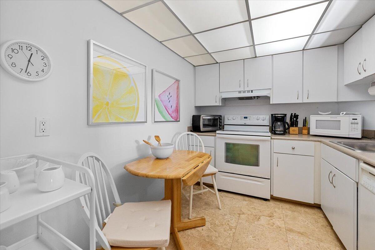 REGENCY HIGHLAND CLUB CONDO - Residential