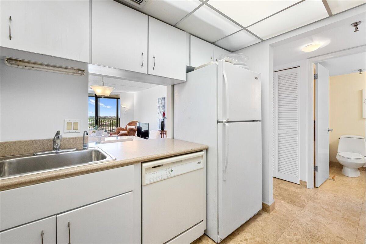 REGENCY HIGHLAND CLUB CONDO - Residential