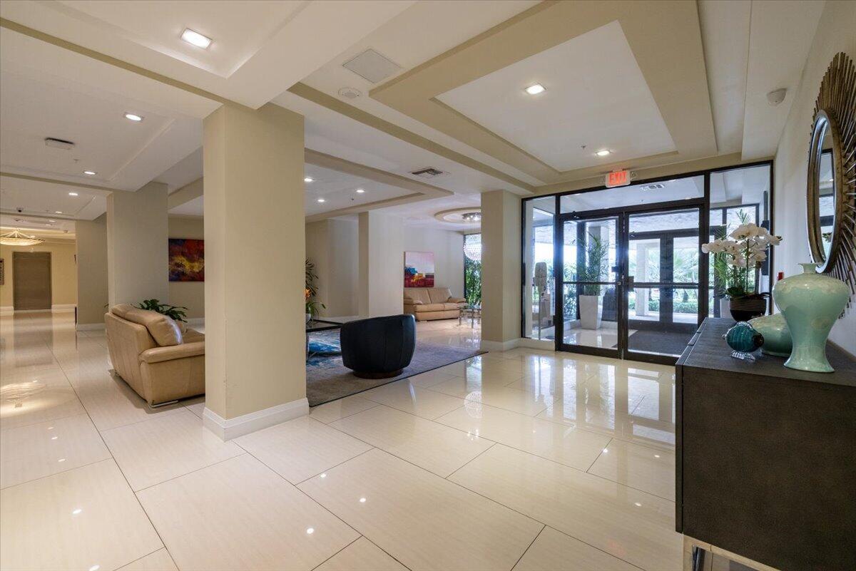 REGENCY HIGHLAND CLUB CONDO - Residential