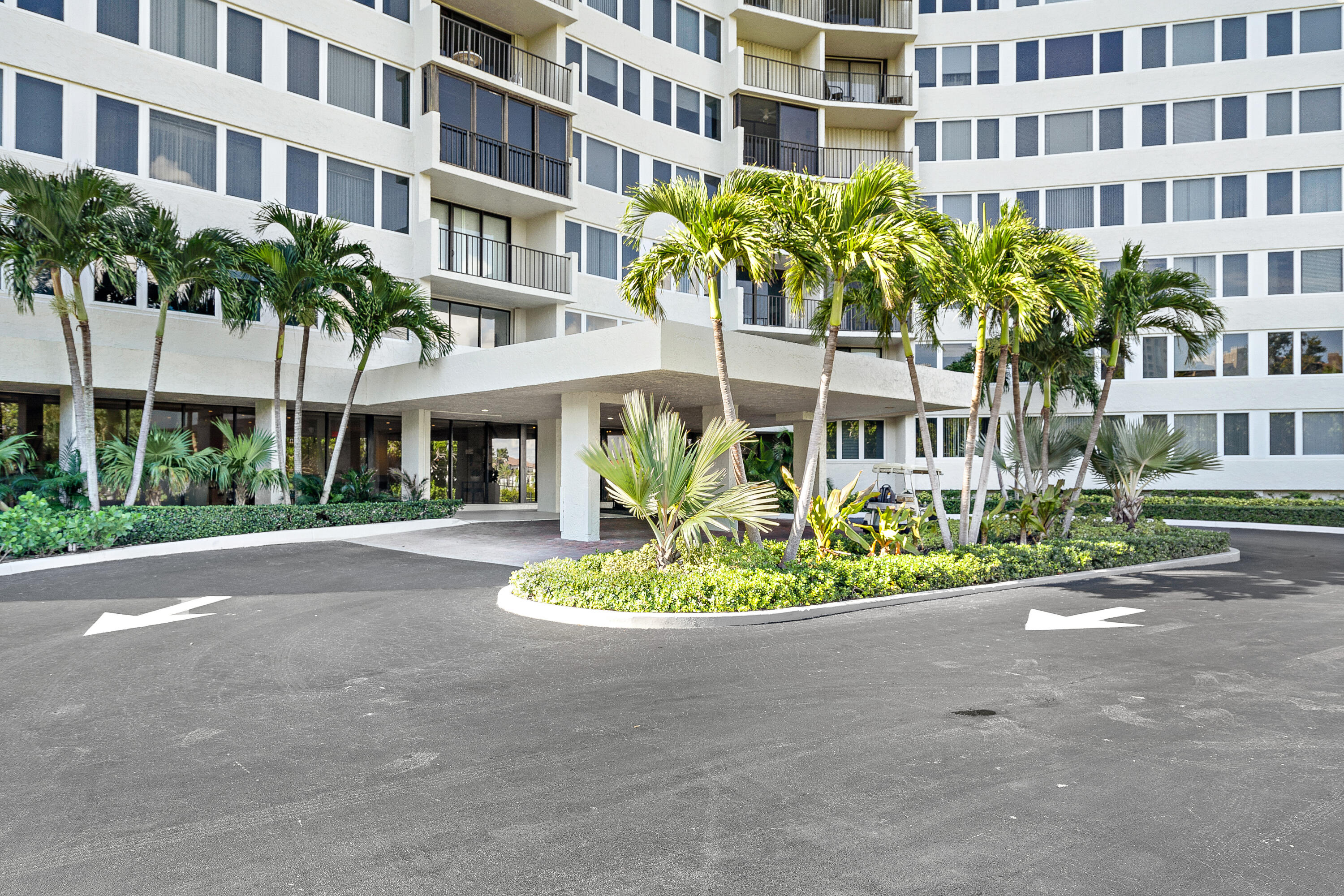 REGENCY HIGHLAND CLUB CONDO - Residential