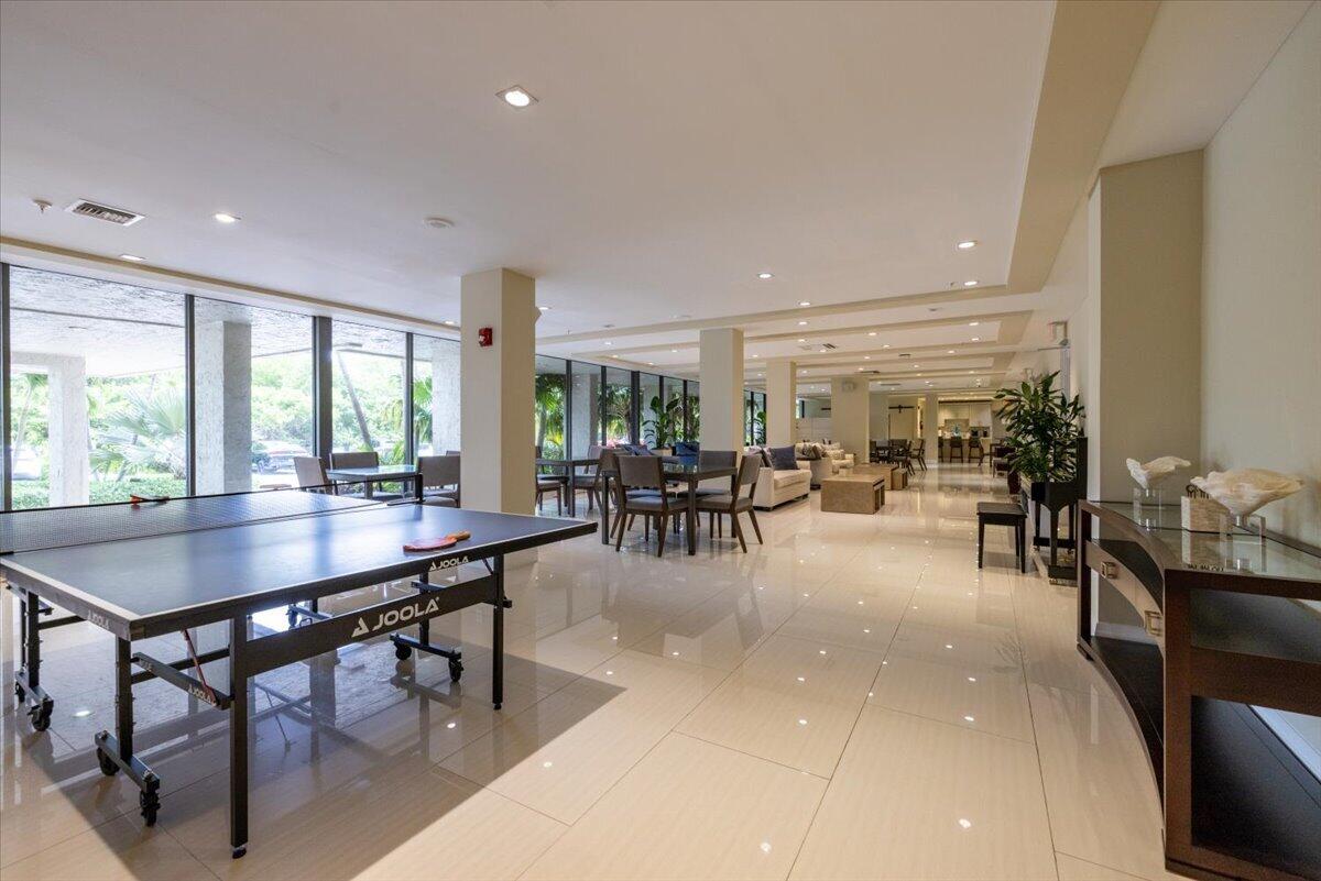 REGENCY HIGHLAND CLUB CONDO - Residential