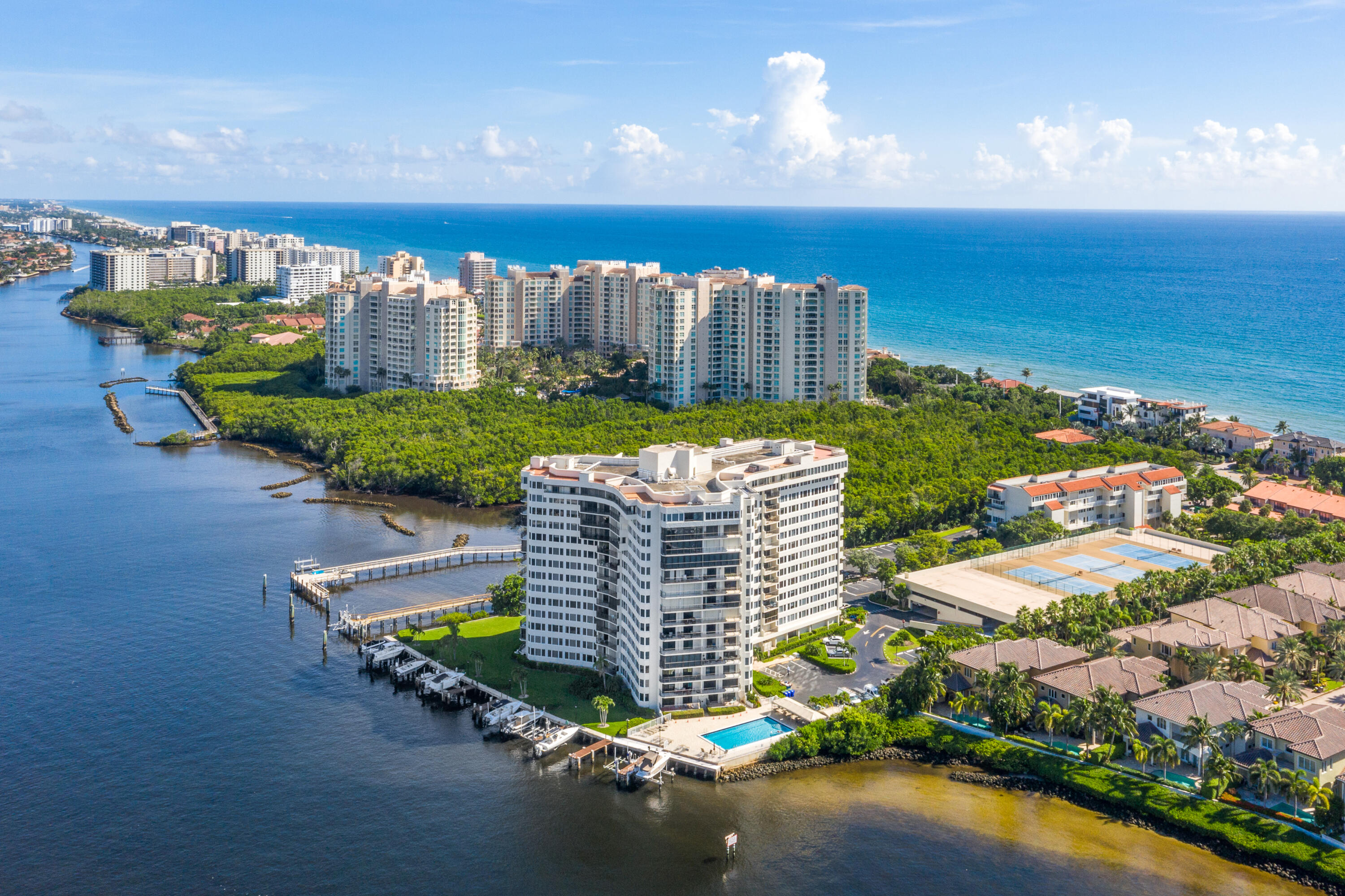 REGENCY HIGHLAND CLUB CONDO - Residential