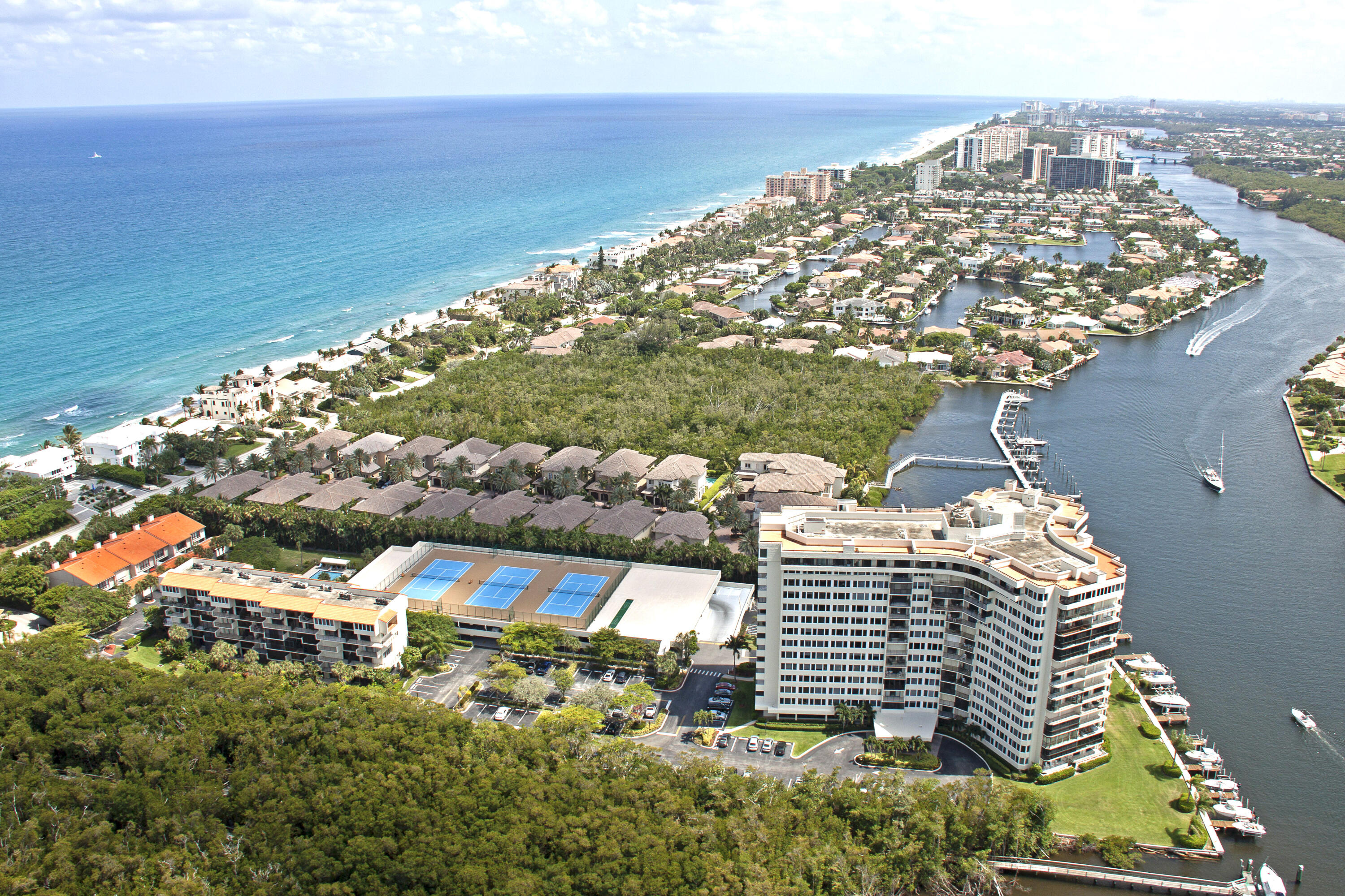 REGENCY HIGHLAND CLUB CONDO - Residential