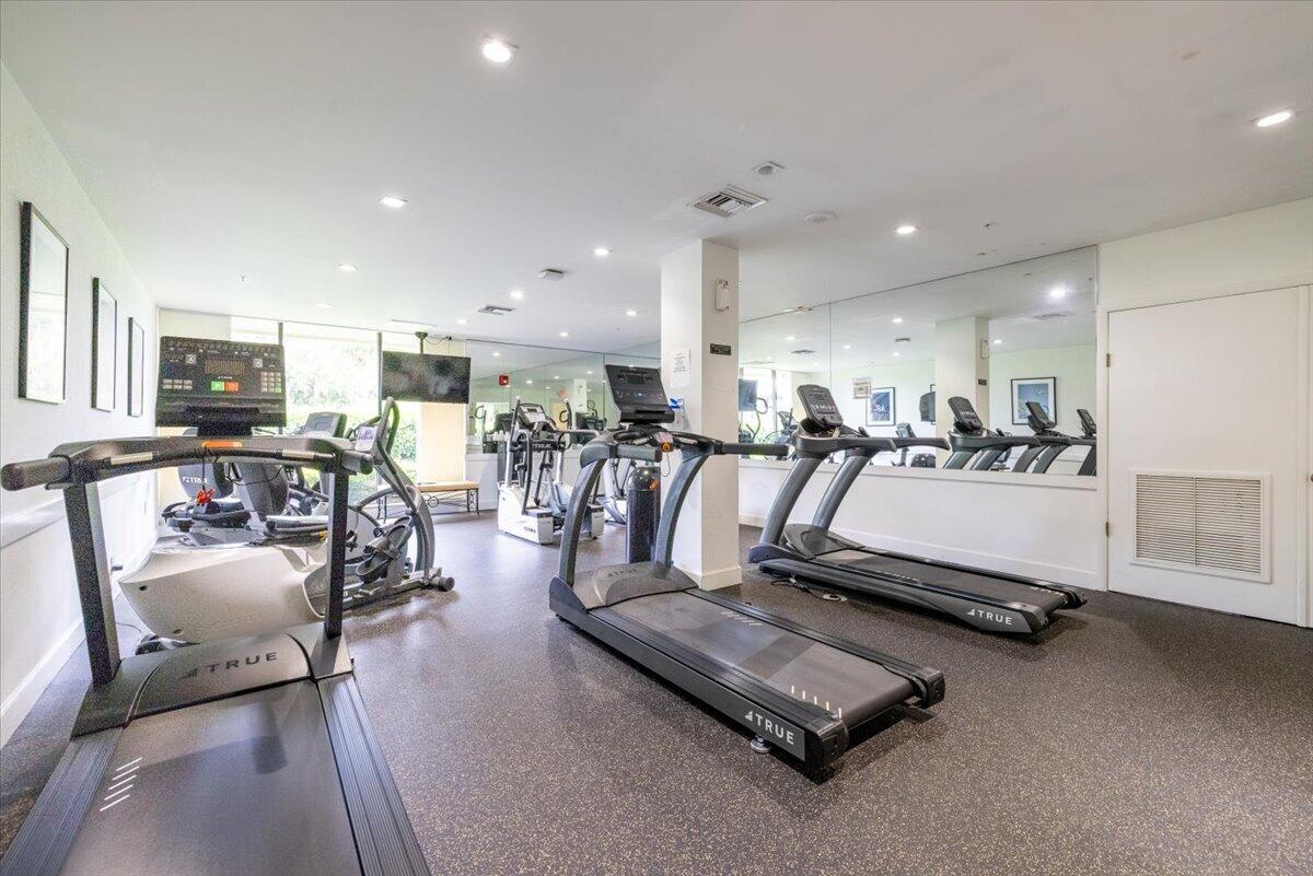 REGENCY HIGHLAND CLUB CONDO - Residential