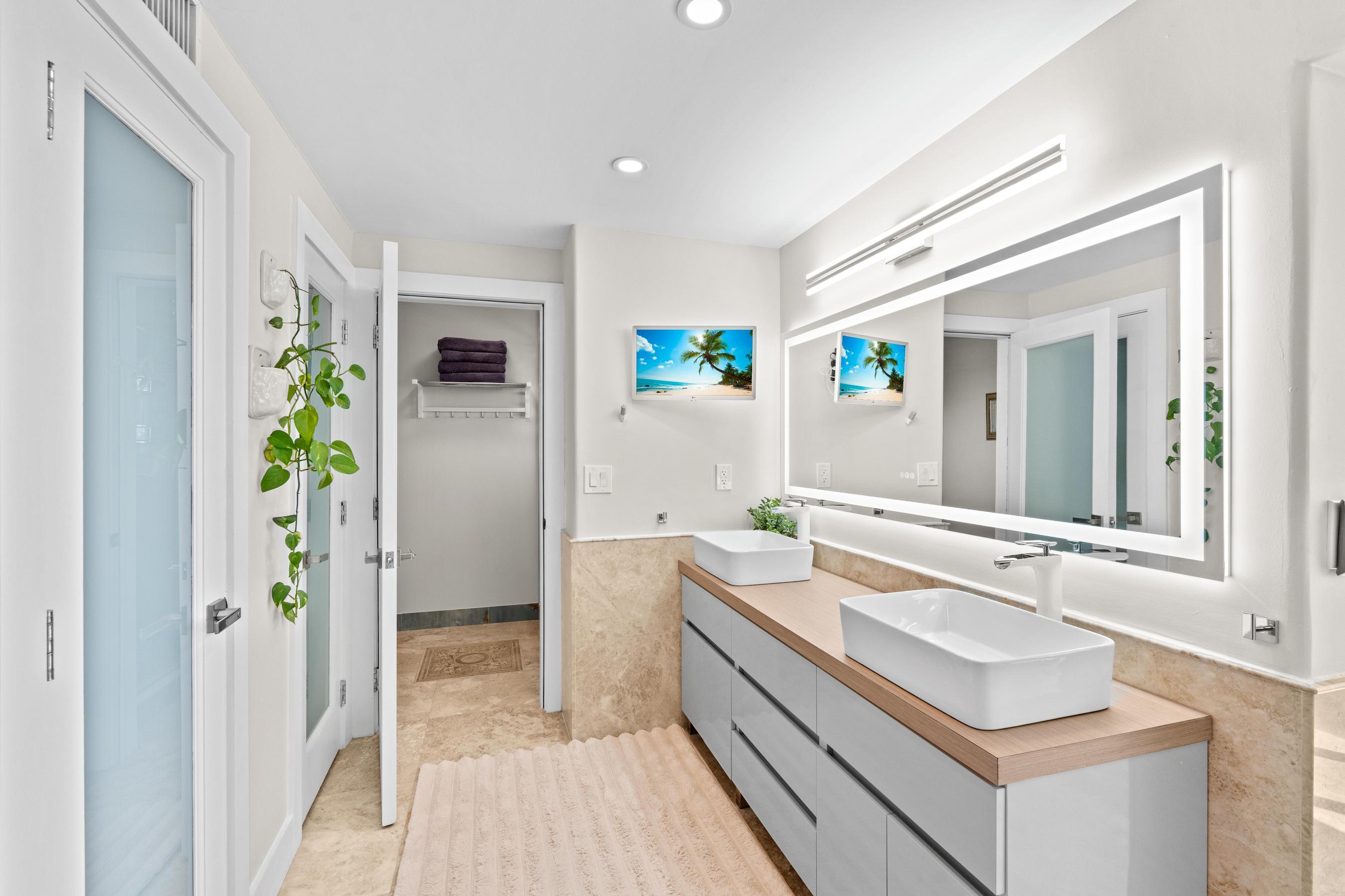 HILLSBORO ISLAND HOUSE CONDO - Residential