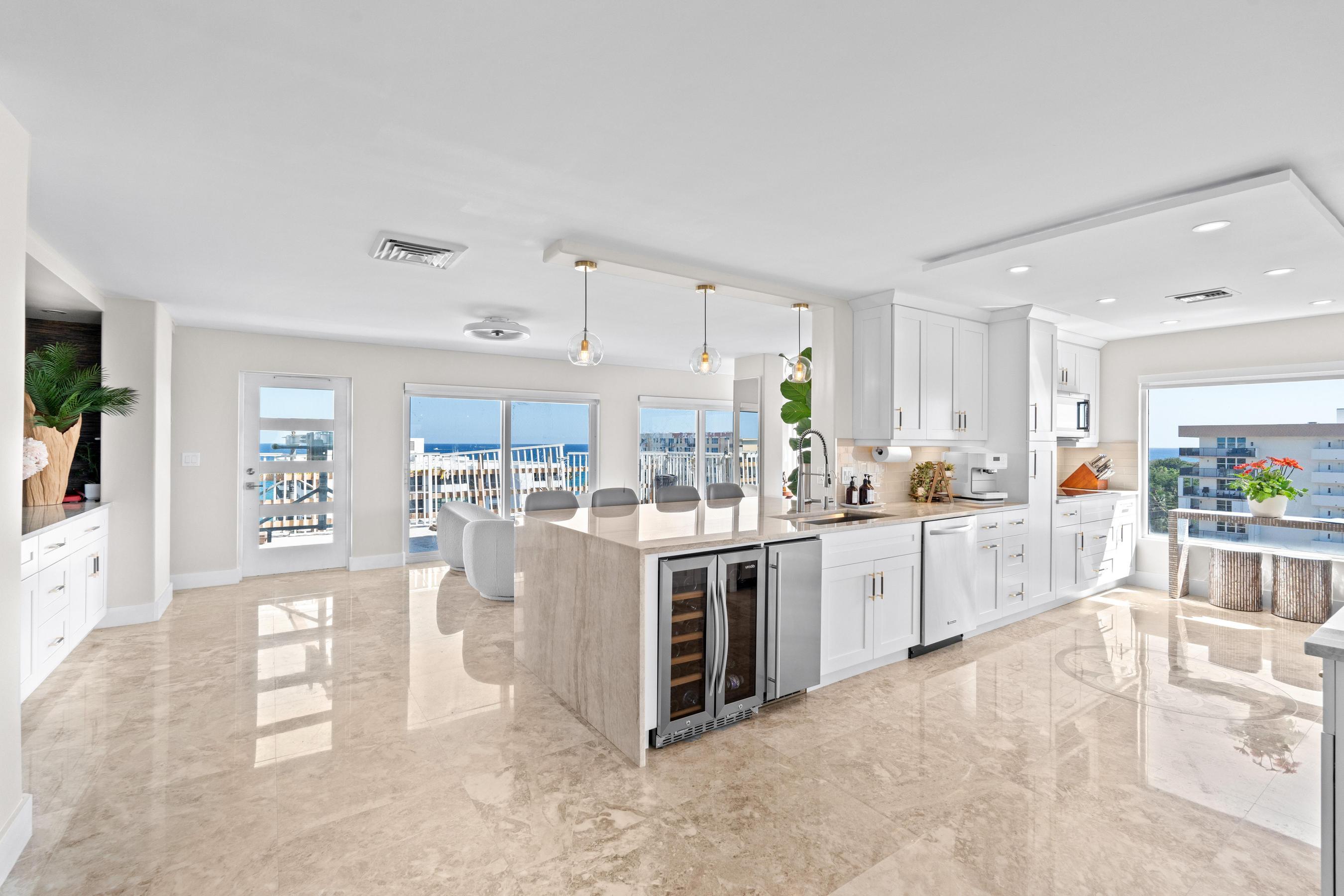 HILLSBORO ISLAND HOUSE CONDO - Residential