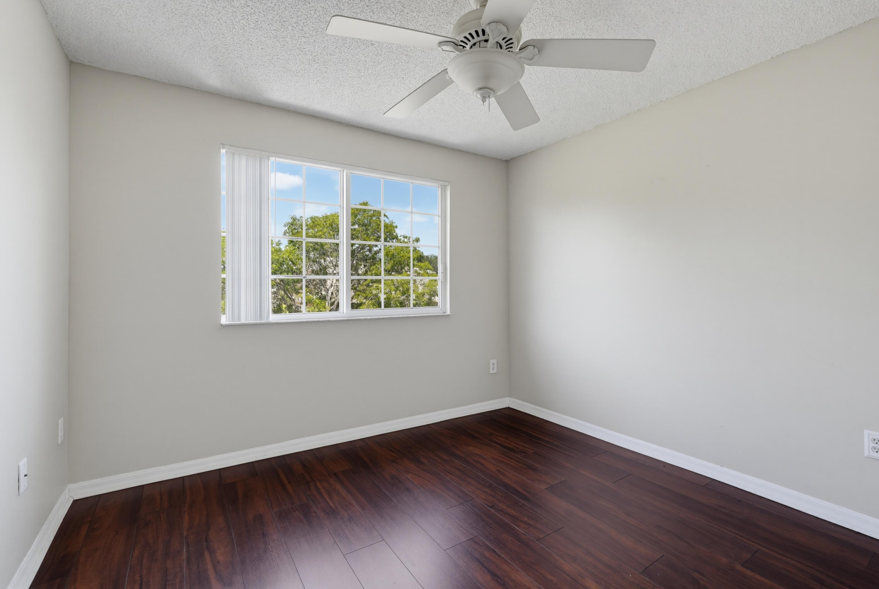 GRAND VIEW AT CRESTWOOD CONDO - Residential