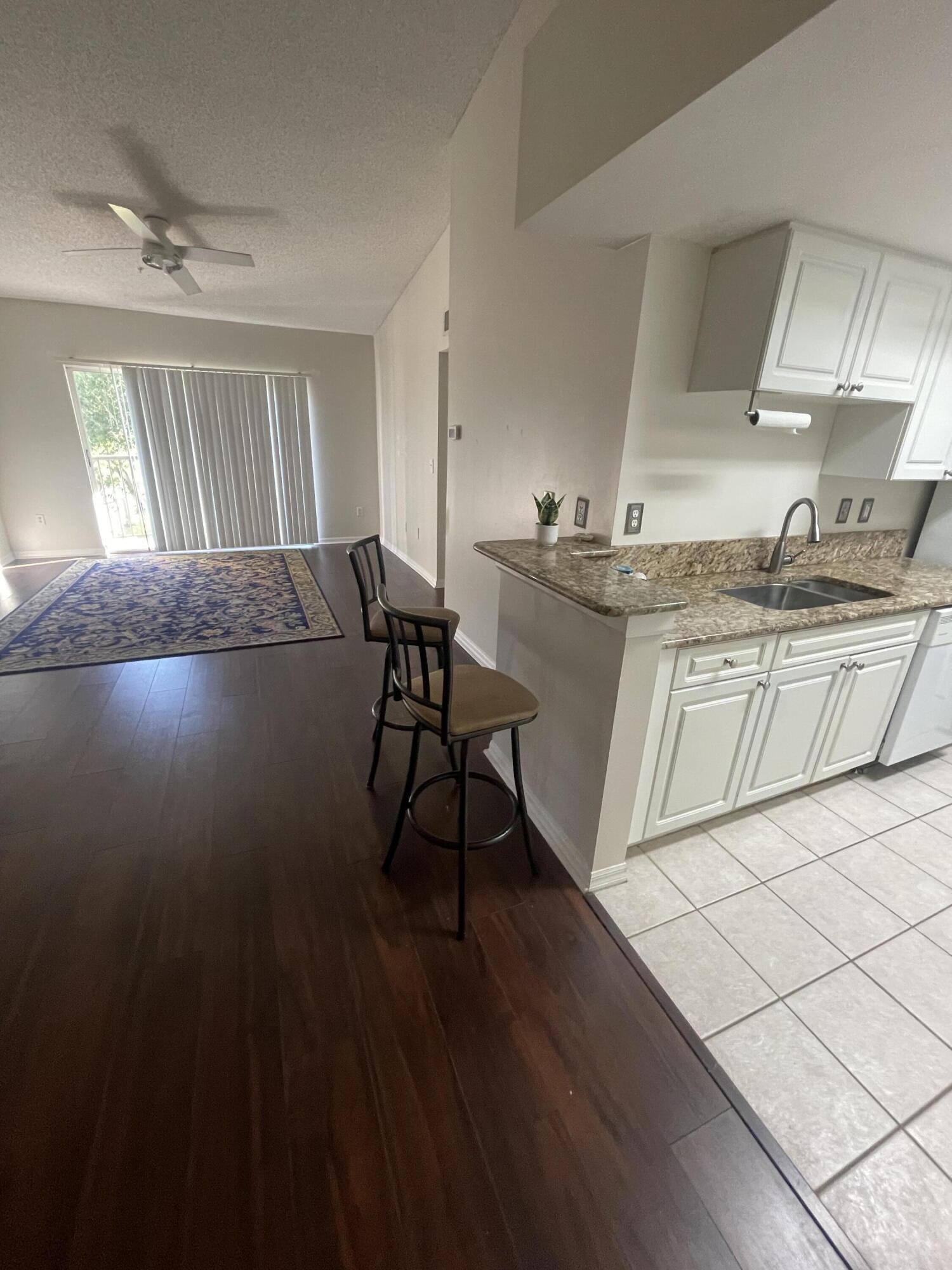 GRAND VIEW AT CRESTWOOD CONDO - Residential