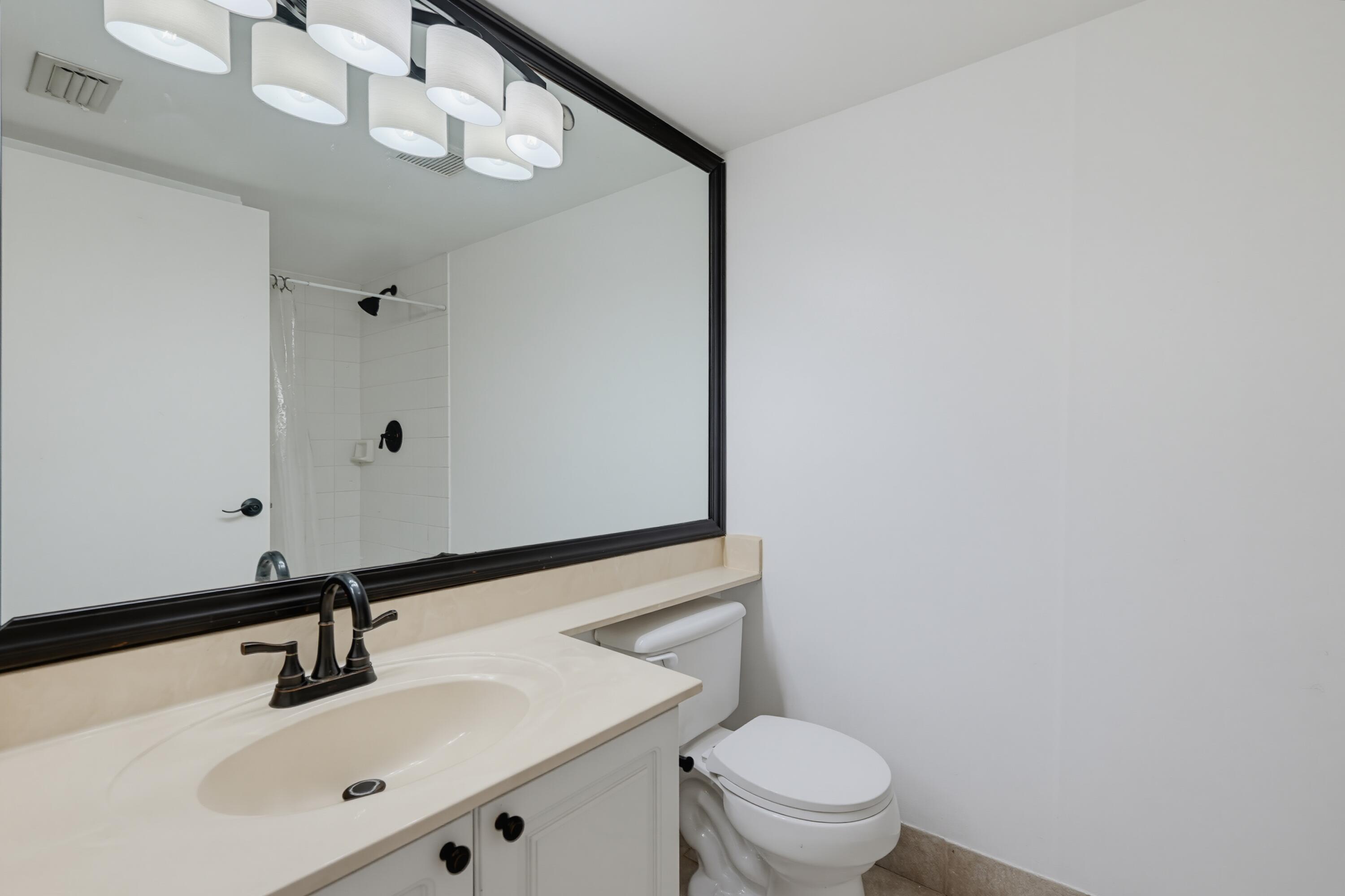 GRAND VIEW AT CRESTWOOD CONDO - Residential