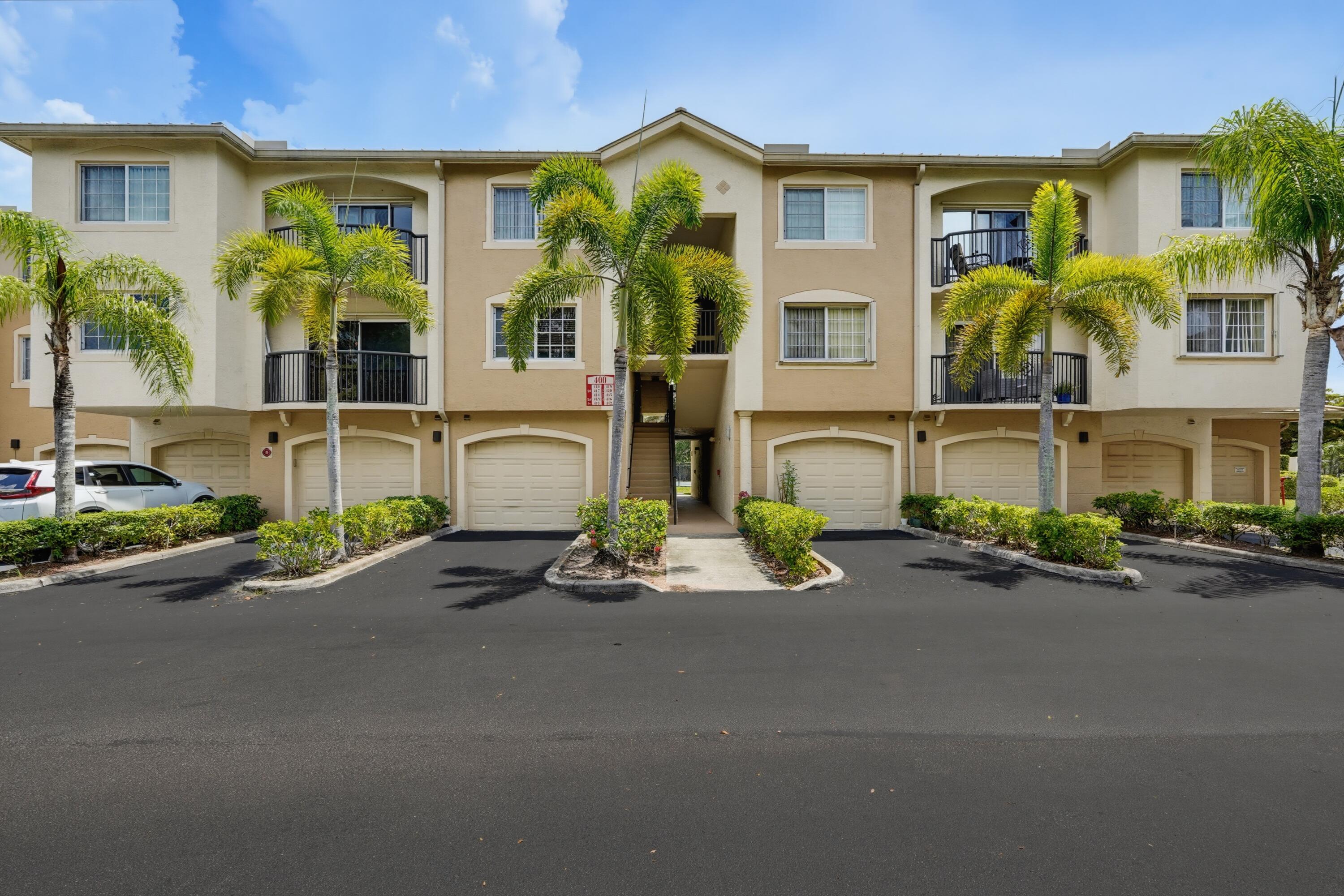 GRAND VIEW AT CRESTWOOD CONDO - Residential