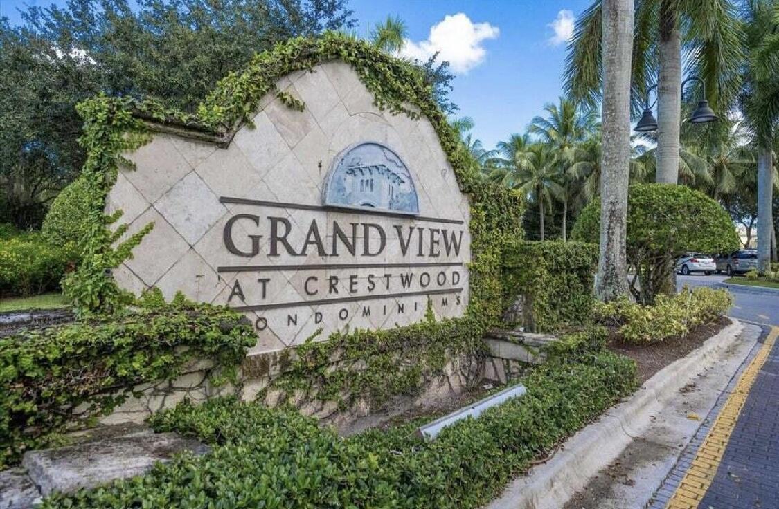 GRAND VIEW AT CRESTWOOD CONDO - Residential