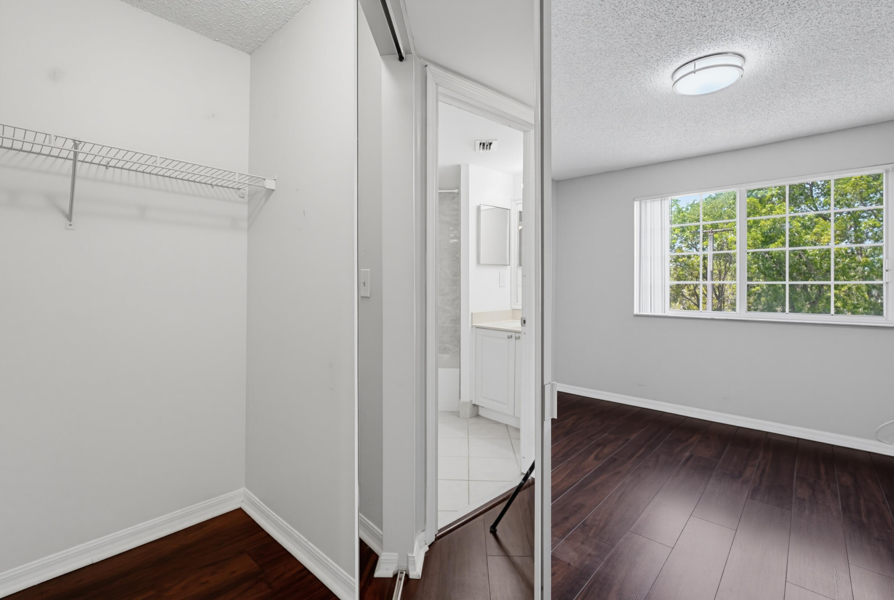GRAND VIEW AT CRESTWOOD CONDO - Residential