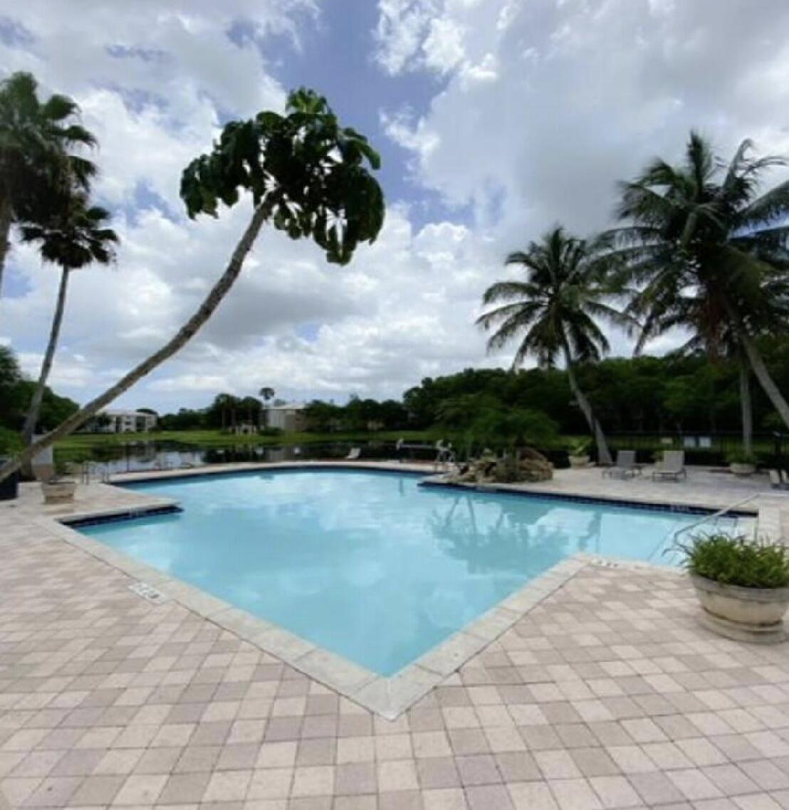 GRAND VIEW AT CRESTWOOD CONDO - Residential