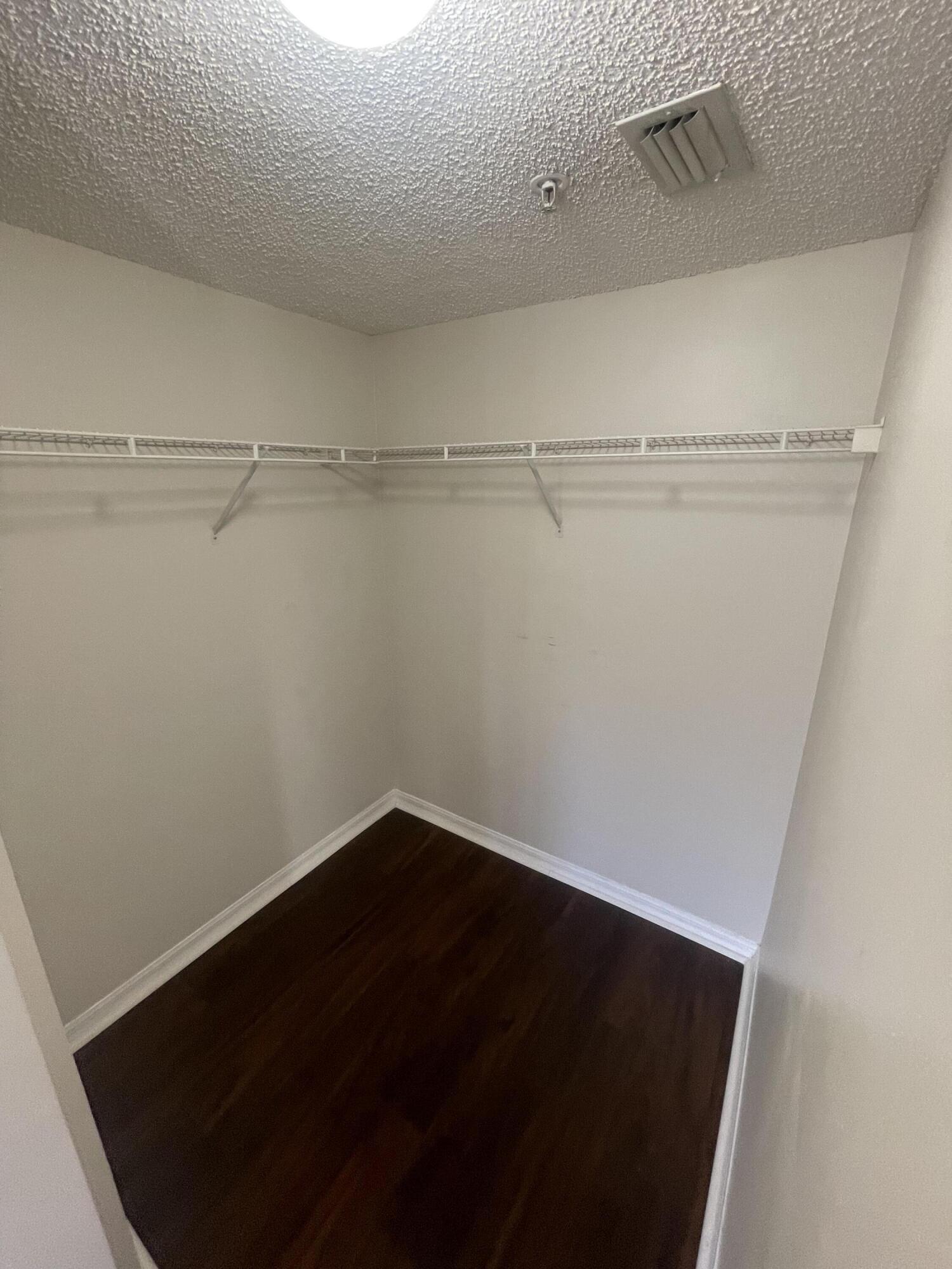 GRAND VIEW AT CRESTWOOD CONDO - Residential