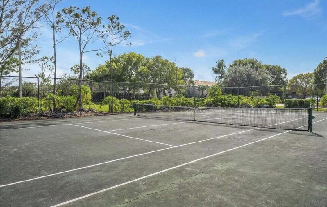 GRAND VIEW AT CRESTWOOD CONDO - Residential