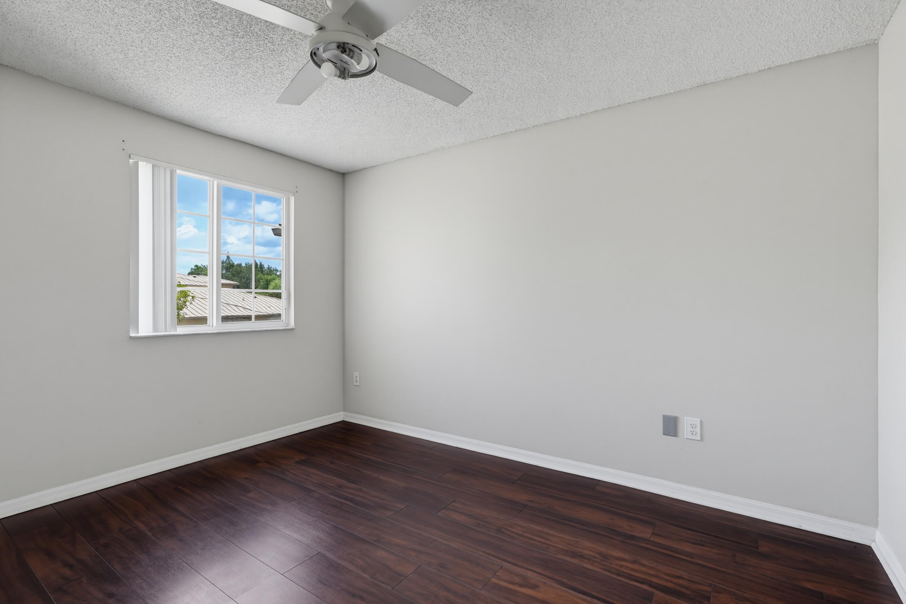 GRAND VIEW AT CRESTWOOD CONDO - Residential