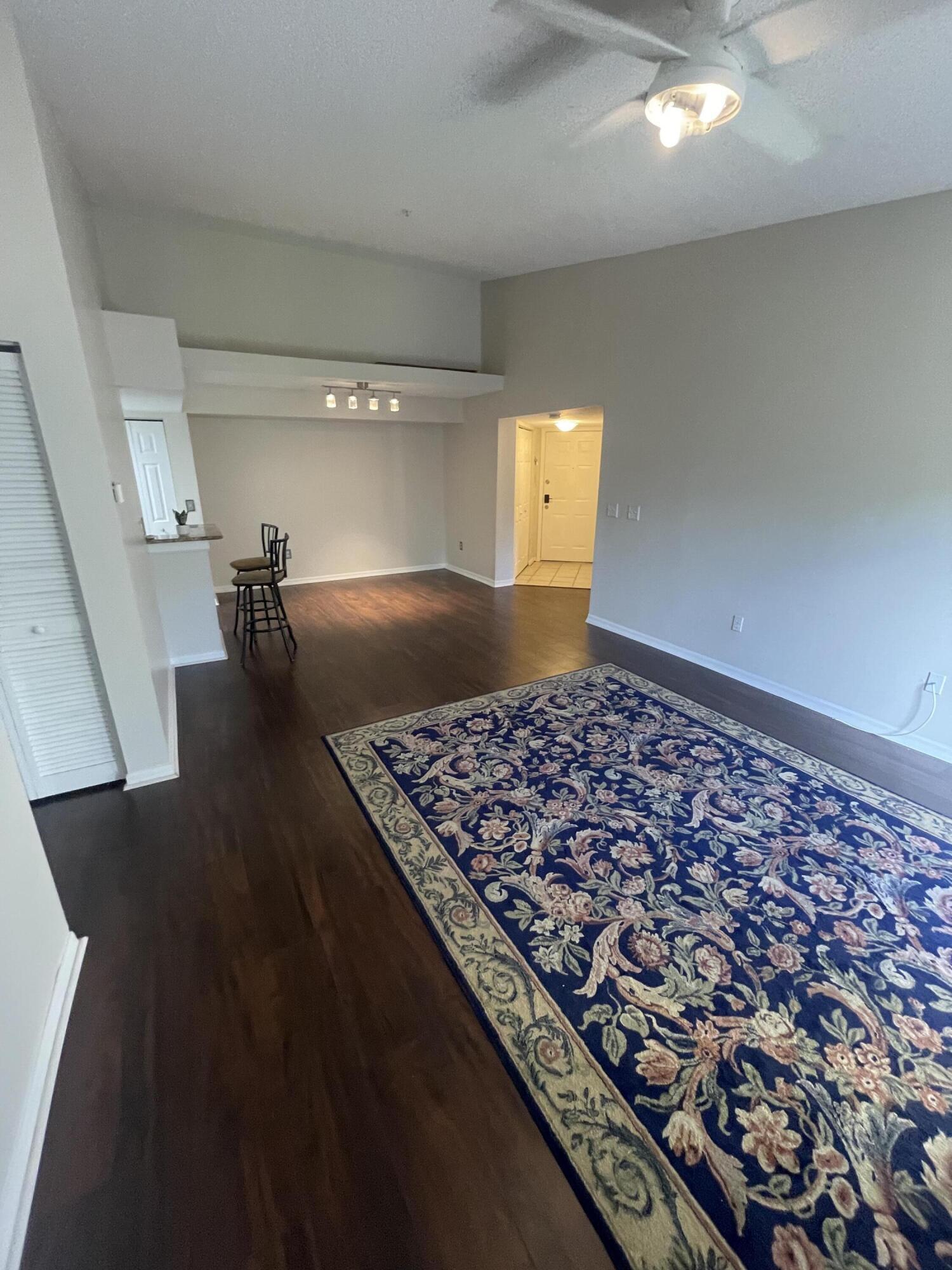 GRAND VIEW AT CRESTWOOD CONDO - Residential
