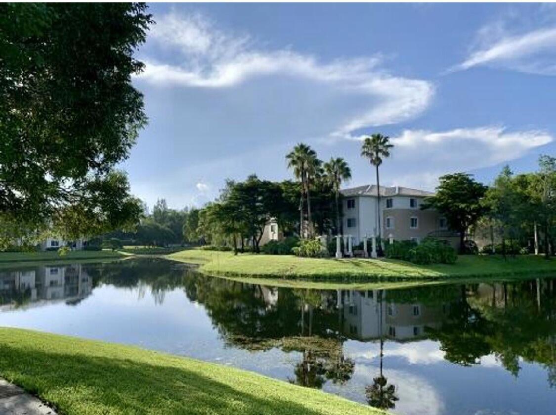 GRAND VIEW AT CRESTWOOD CONDO - Residential