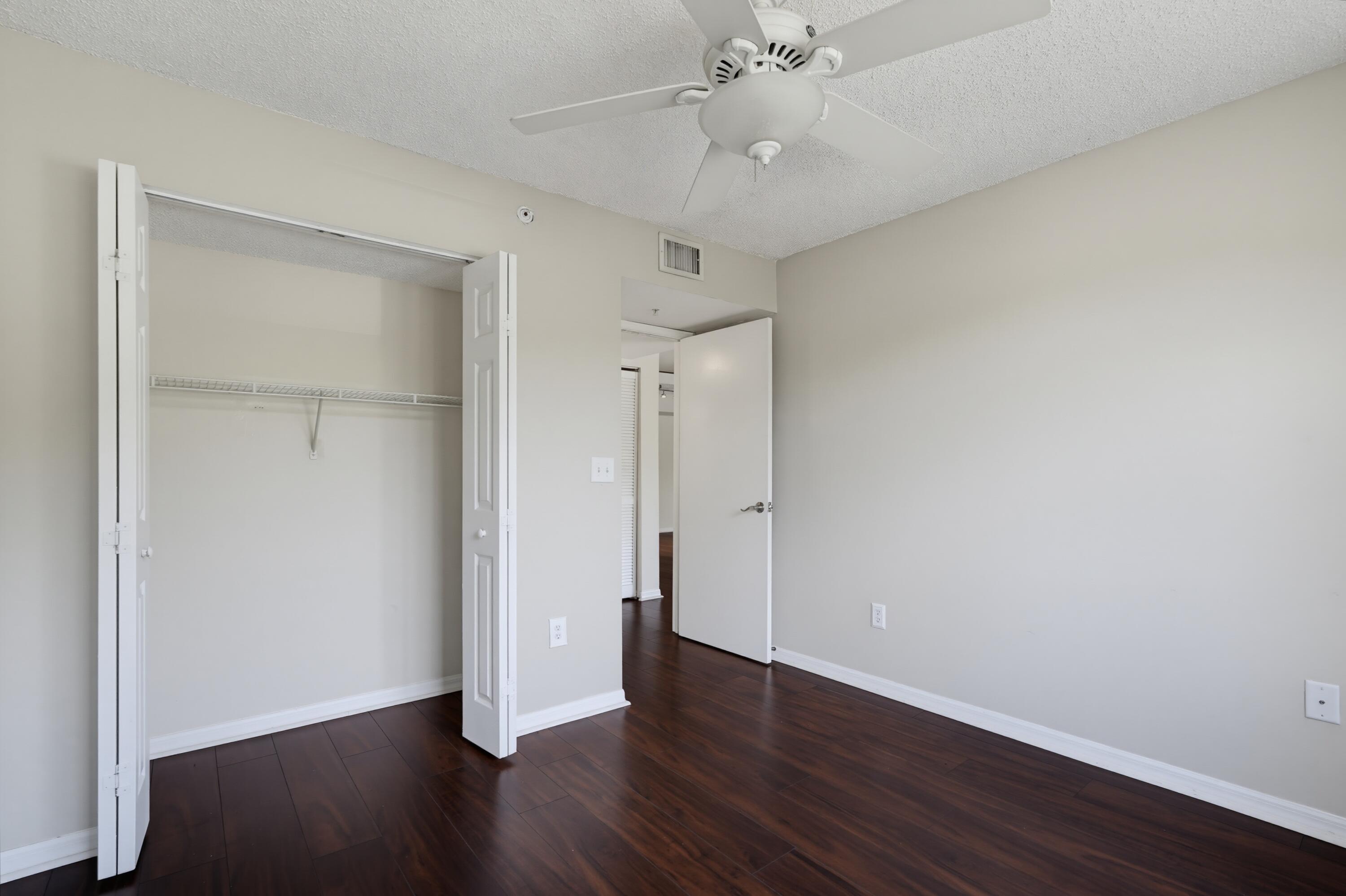 GRAND VIEW AT CRESTWOOD CONDO - Residential