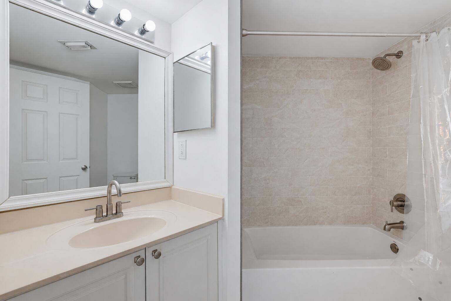 GRAND VIEW AT CRESTWOOD CONDO - Residential